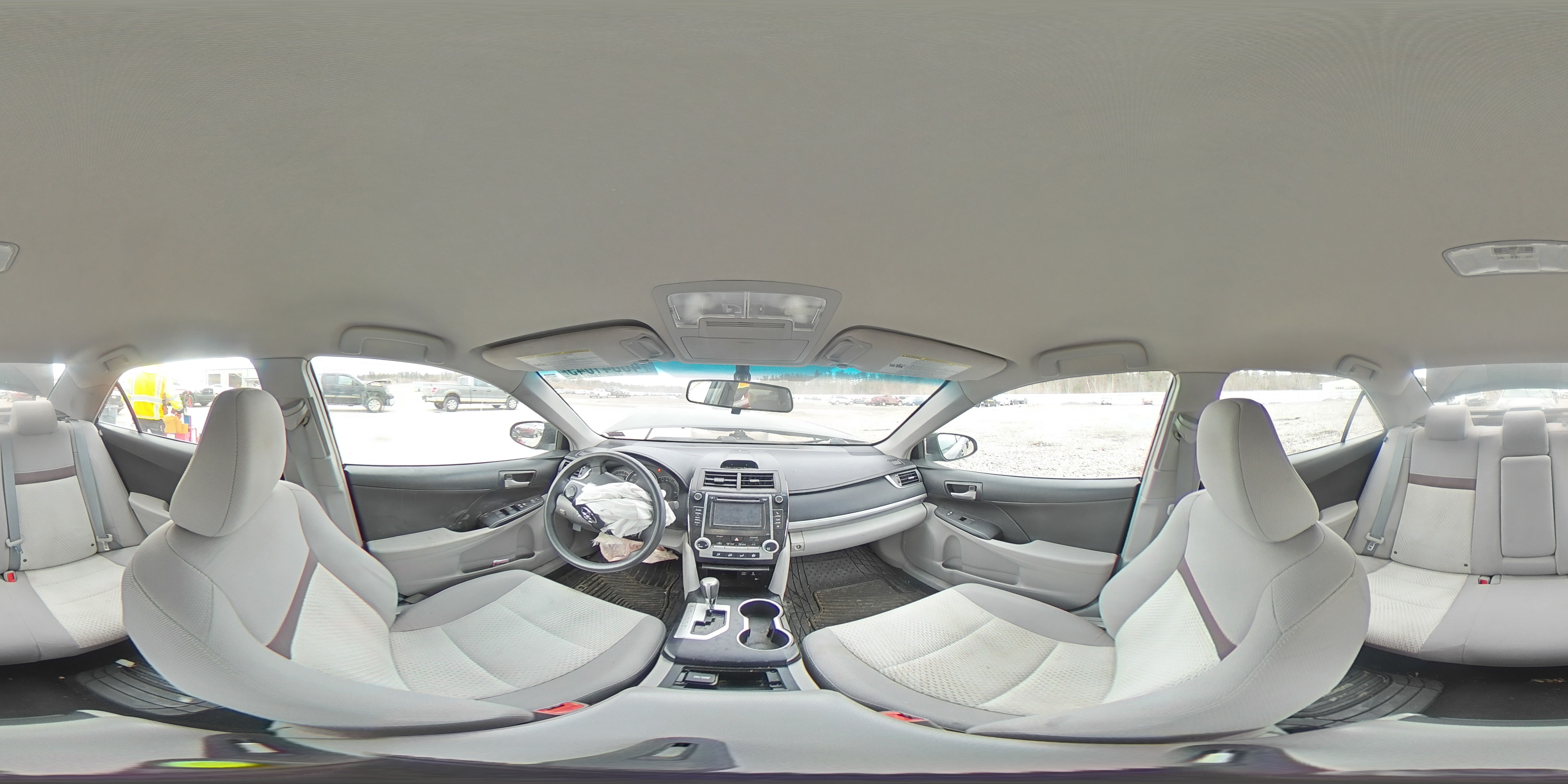 2013 Toyota Camry - Image 13