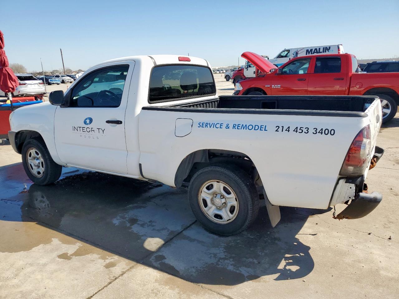 2011 Toyota Tacoma - Image 2