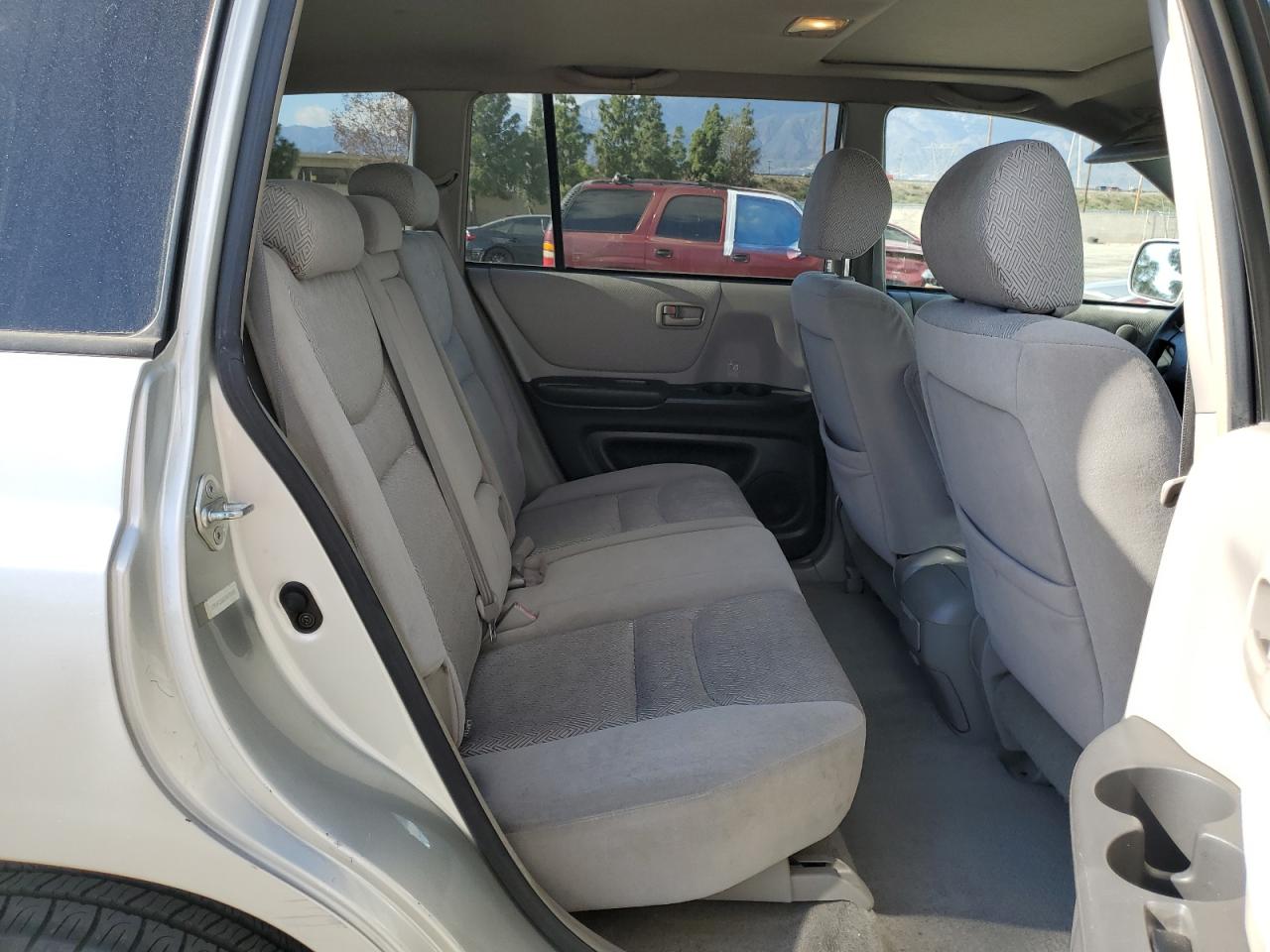 2002 Toyota Highlander - Image 11