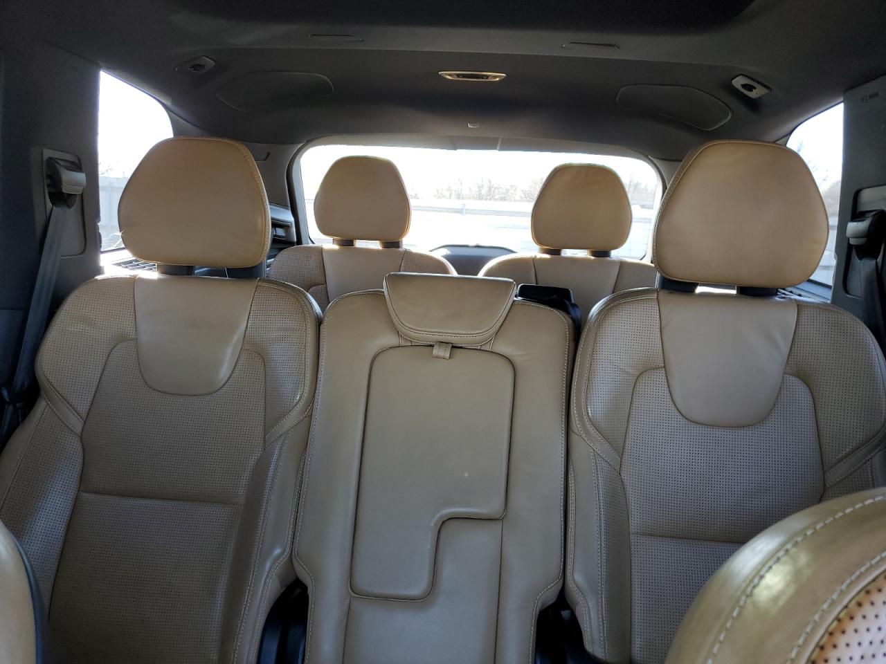 2016 Volvo XC90 - Image 10