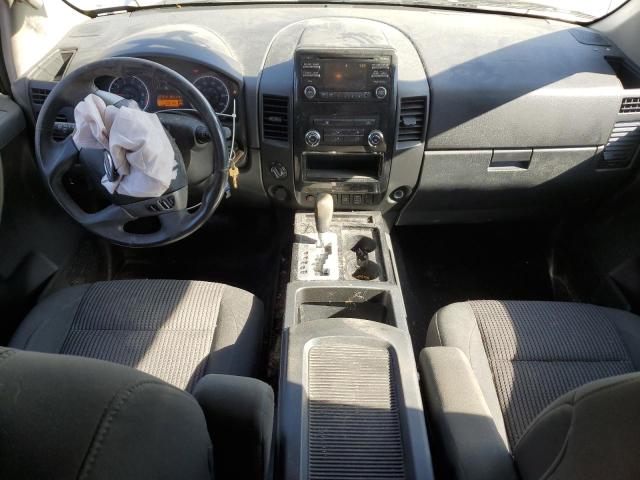  NISSAN TITAN 2014 Srebrny