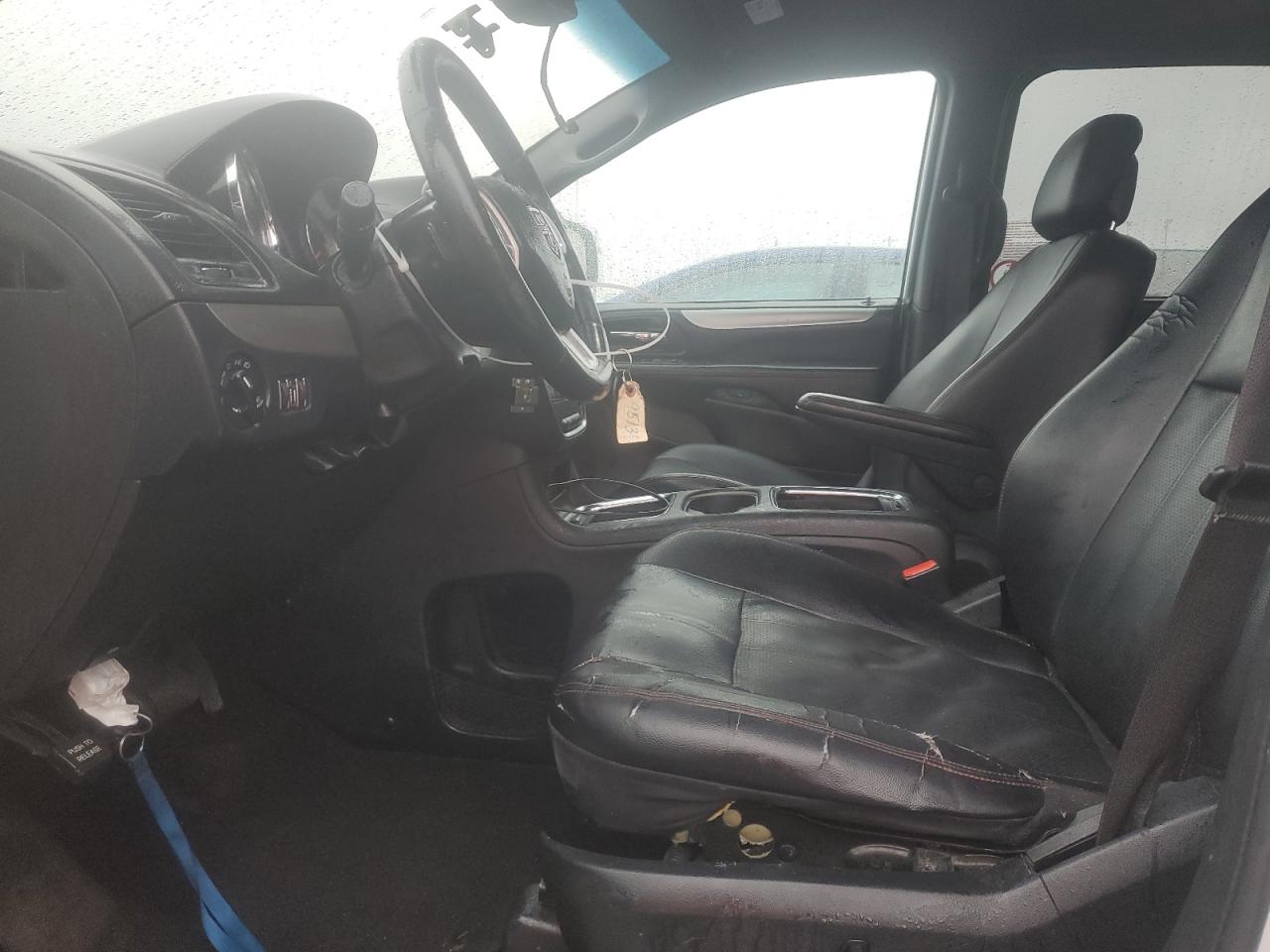 2017 Dodge Caravan - Image 7