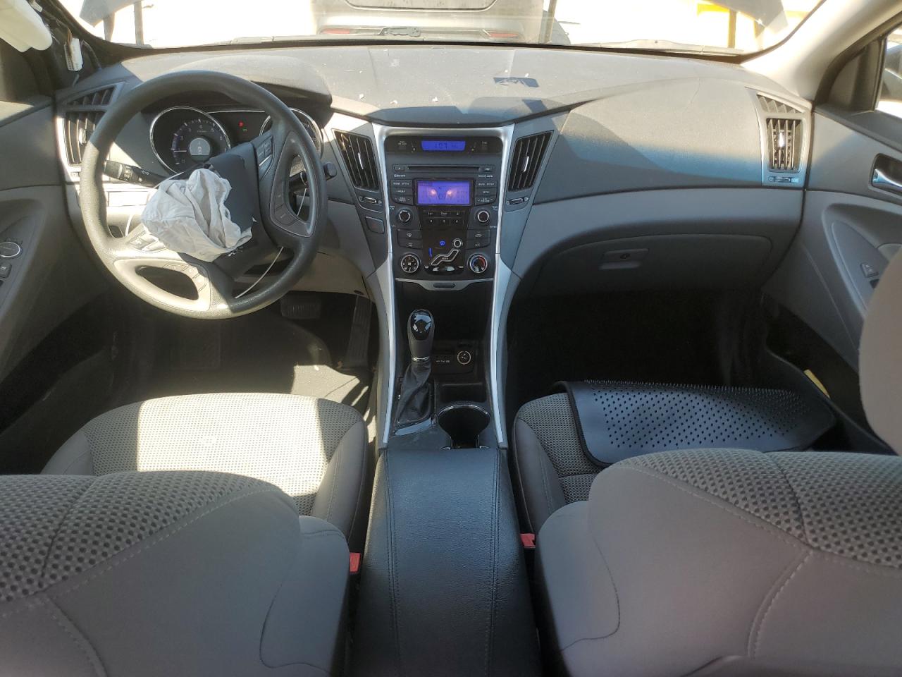 2013 Hyundai Sonata - Image 8