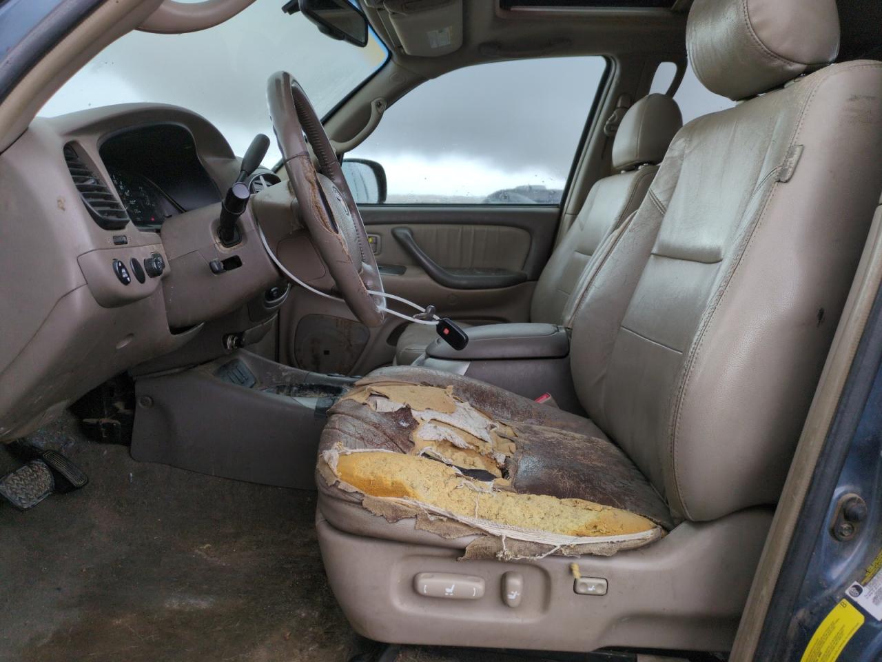 2007 Toyota Sequoia - Image 7