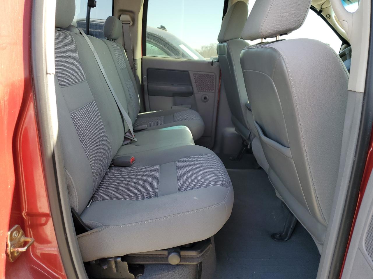 2007 Dodge RAM - Image 10