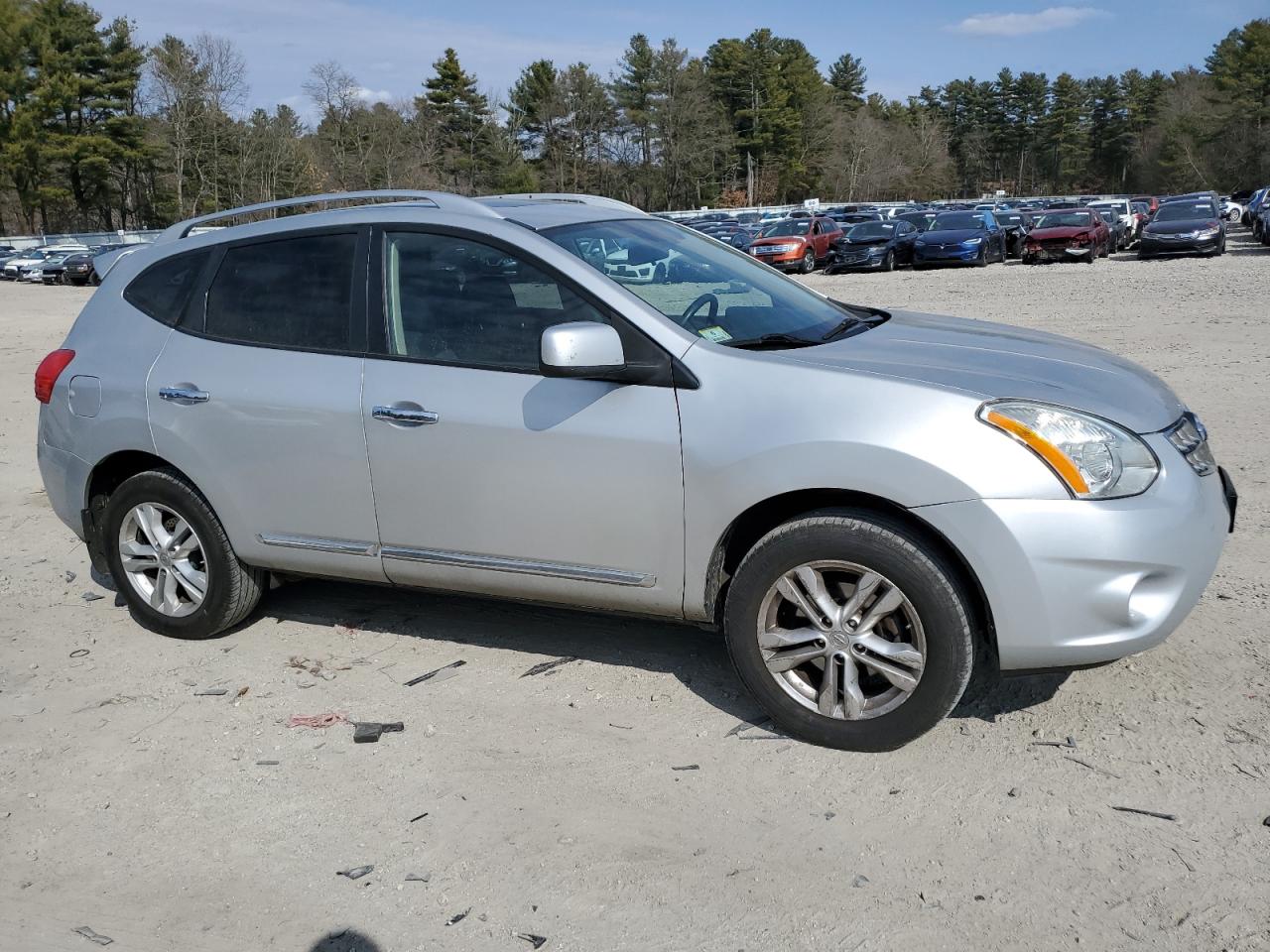 2012 Nissan Rogue - Image 4