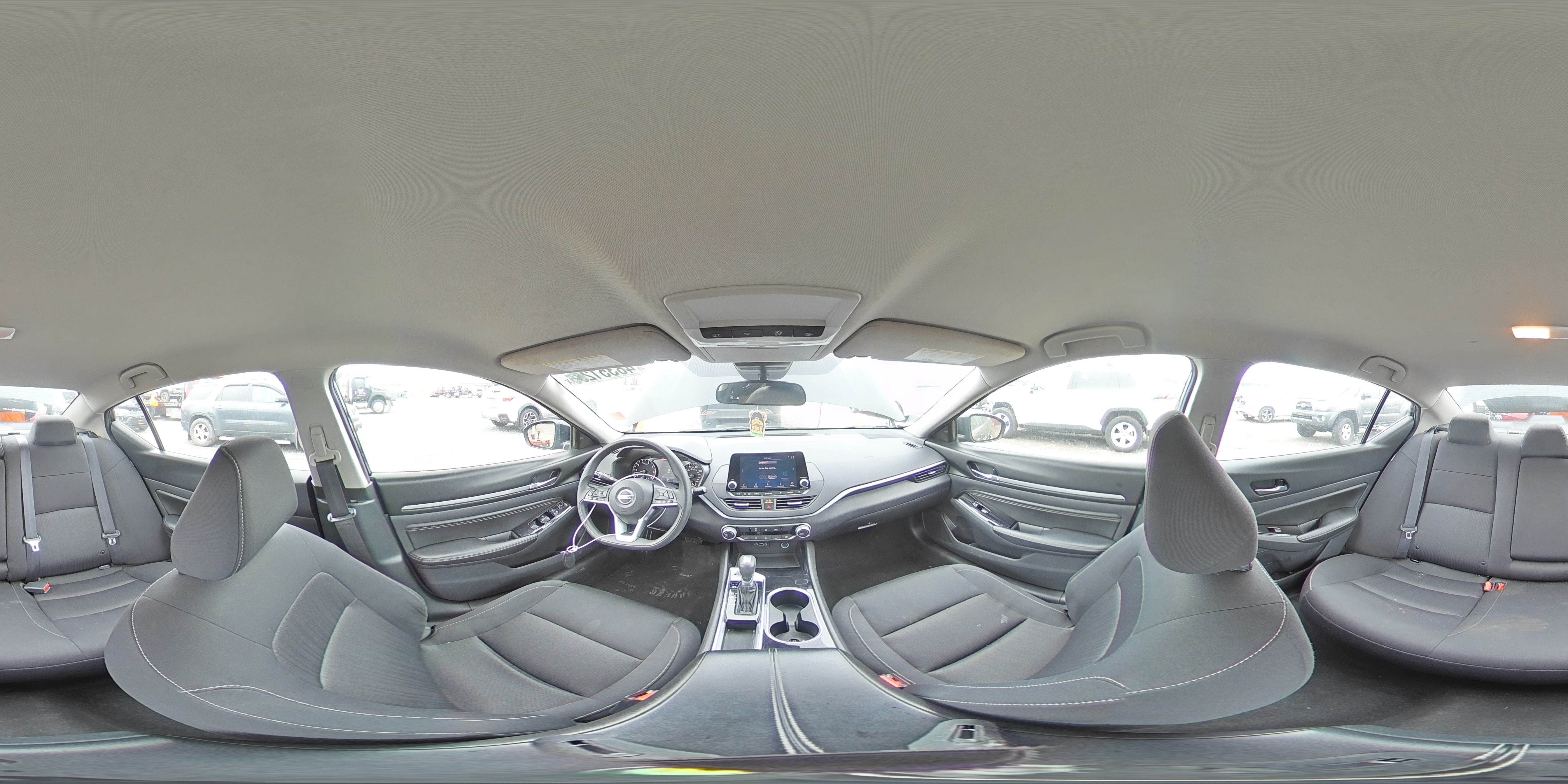 2021 Nissan Altima - Image 12