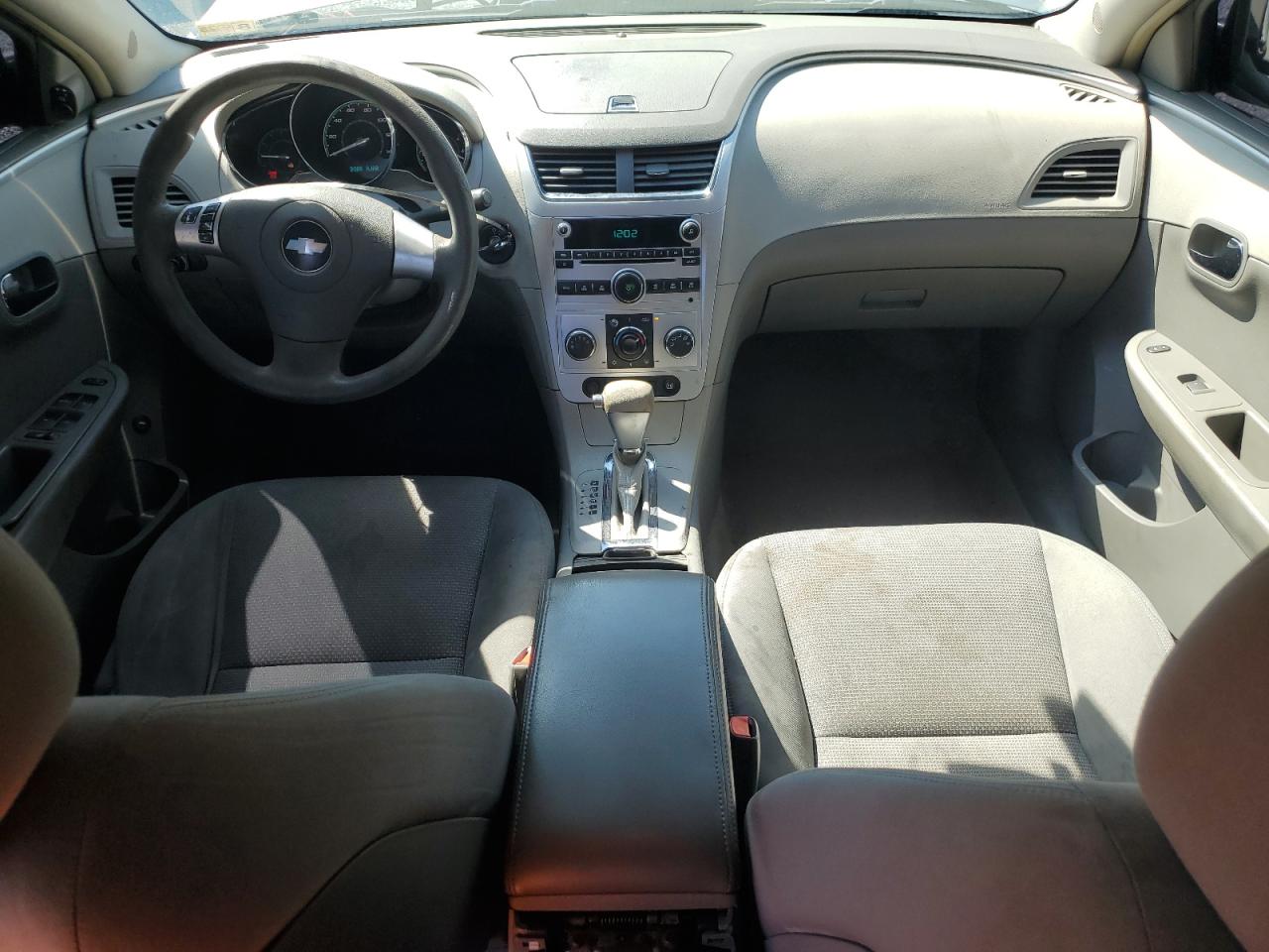 2009 Chevrolet Malibu - Image 8