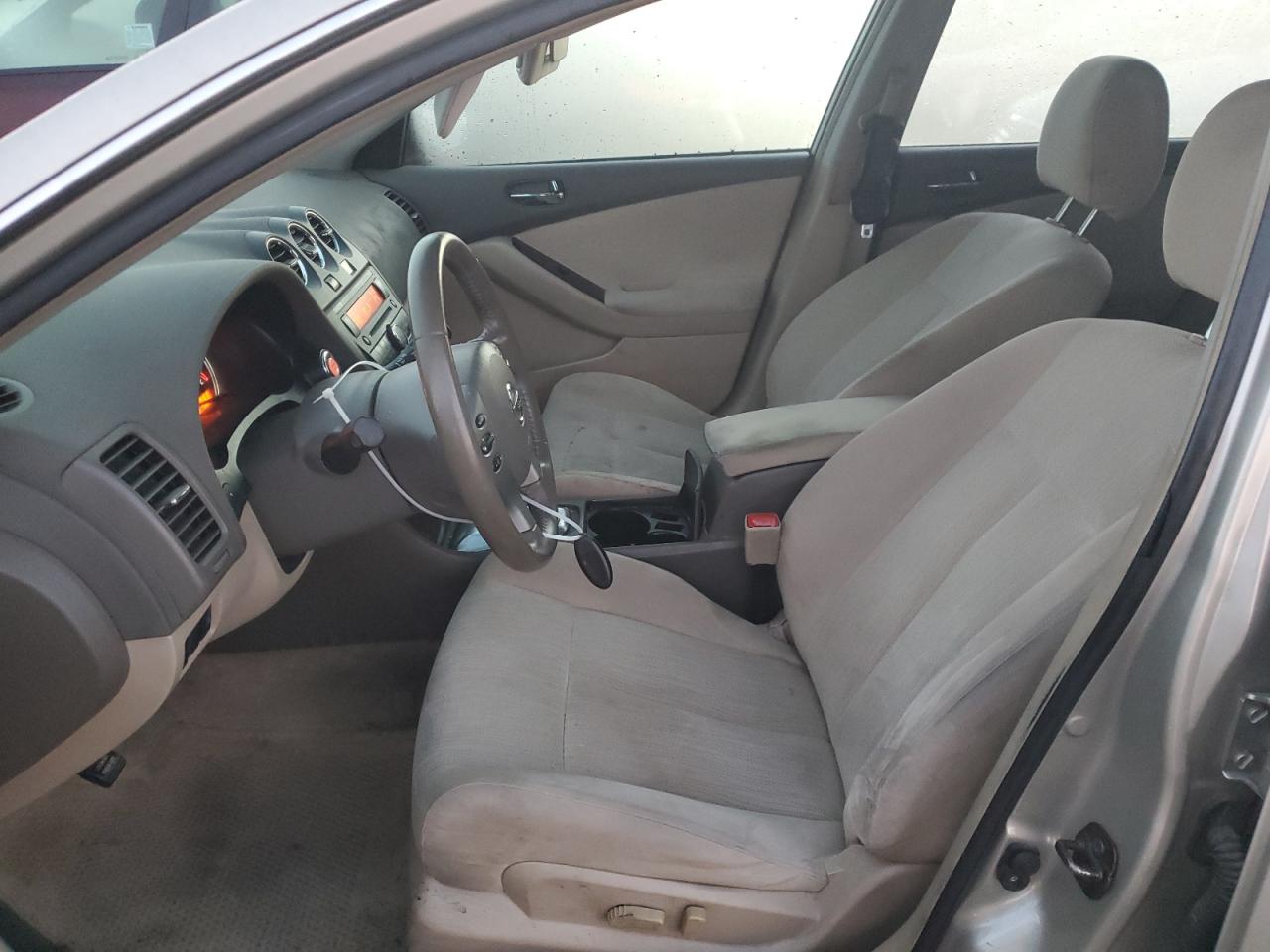 2010 Nissan Altima - Image 7