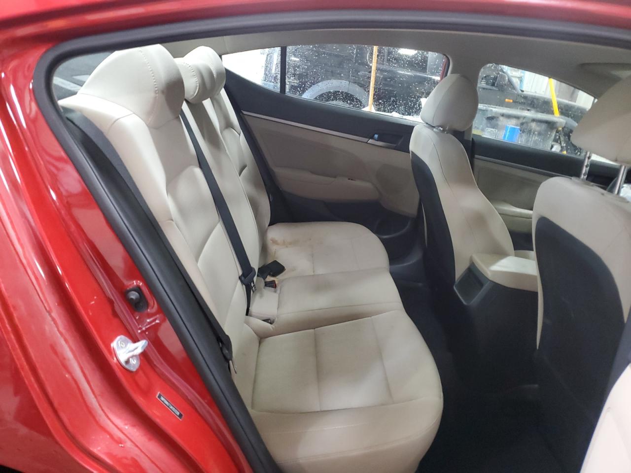 2018 Hyundai Elantra - Image 10