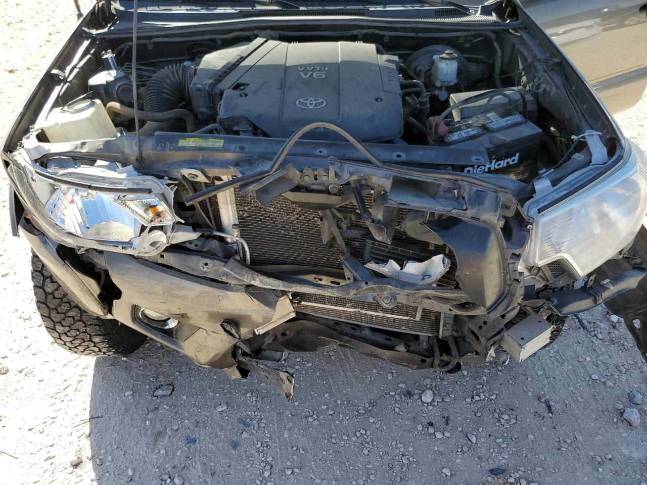 2012 Toyota Tacoma - Image 12