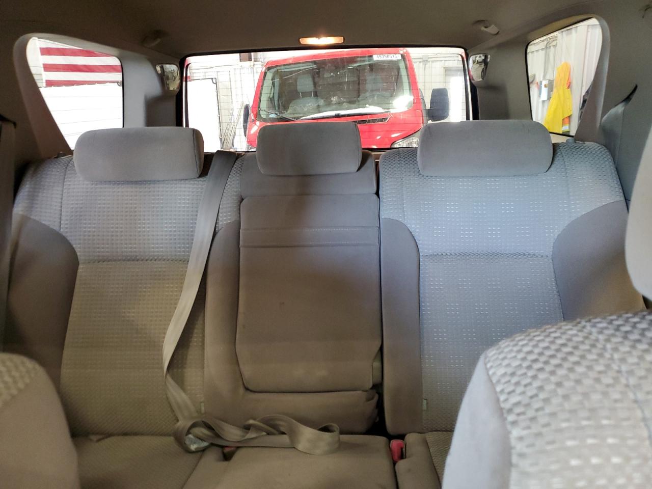 2004 Toyota 4Runner - Image 10