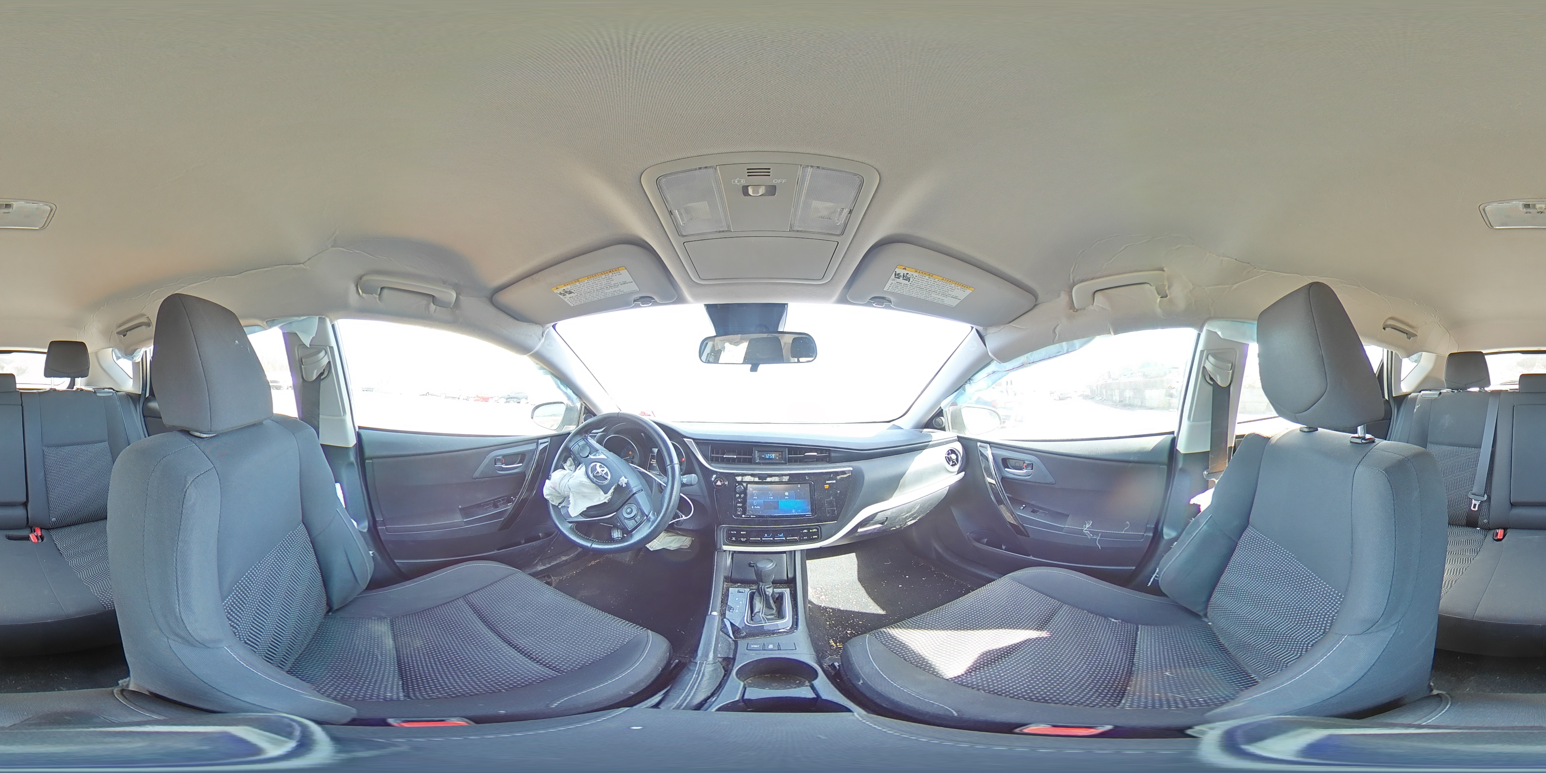 2018 Toyota Corolla - Image 12