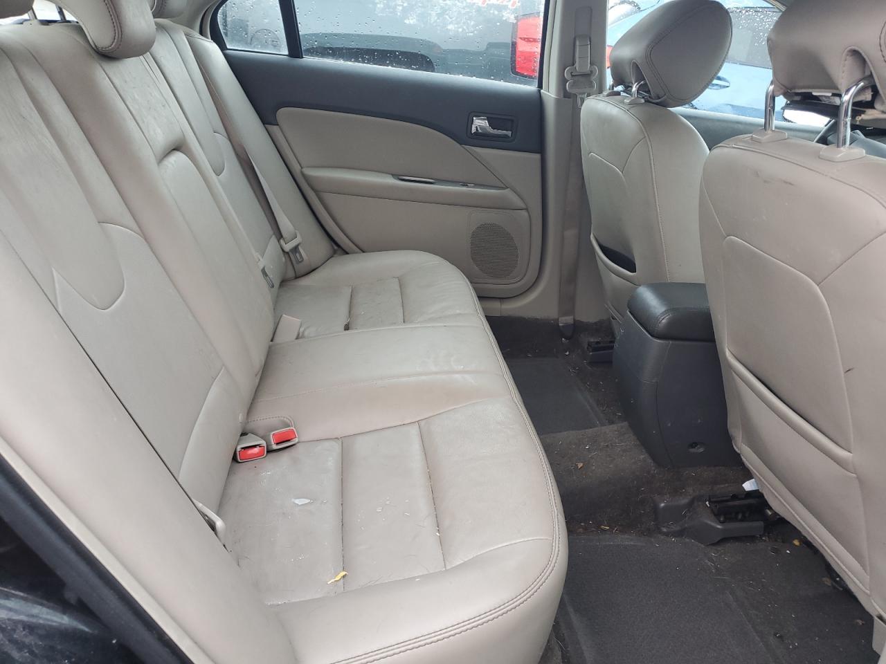 2012 Ford Fusion - Image 10