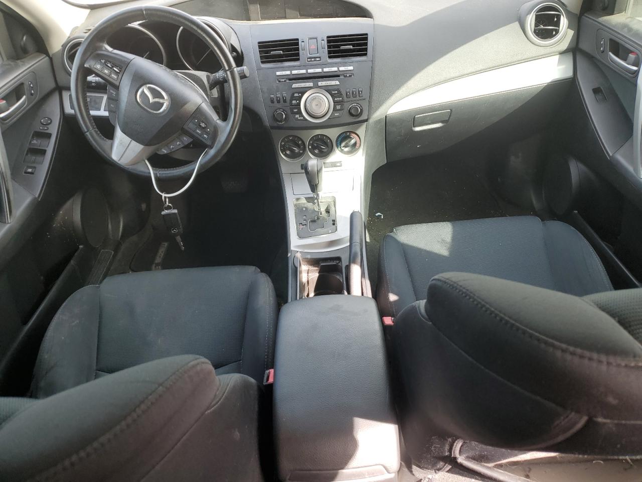 2011 Mazda 3 - Image 10