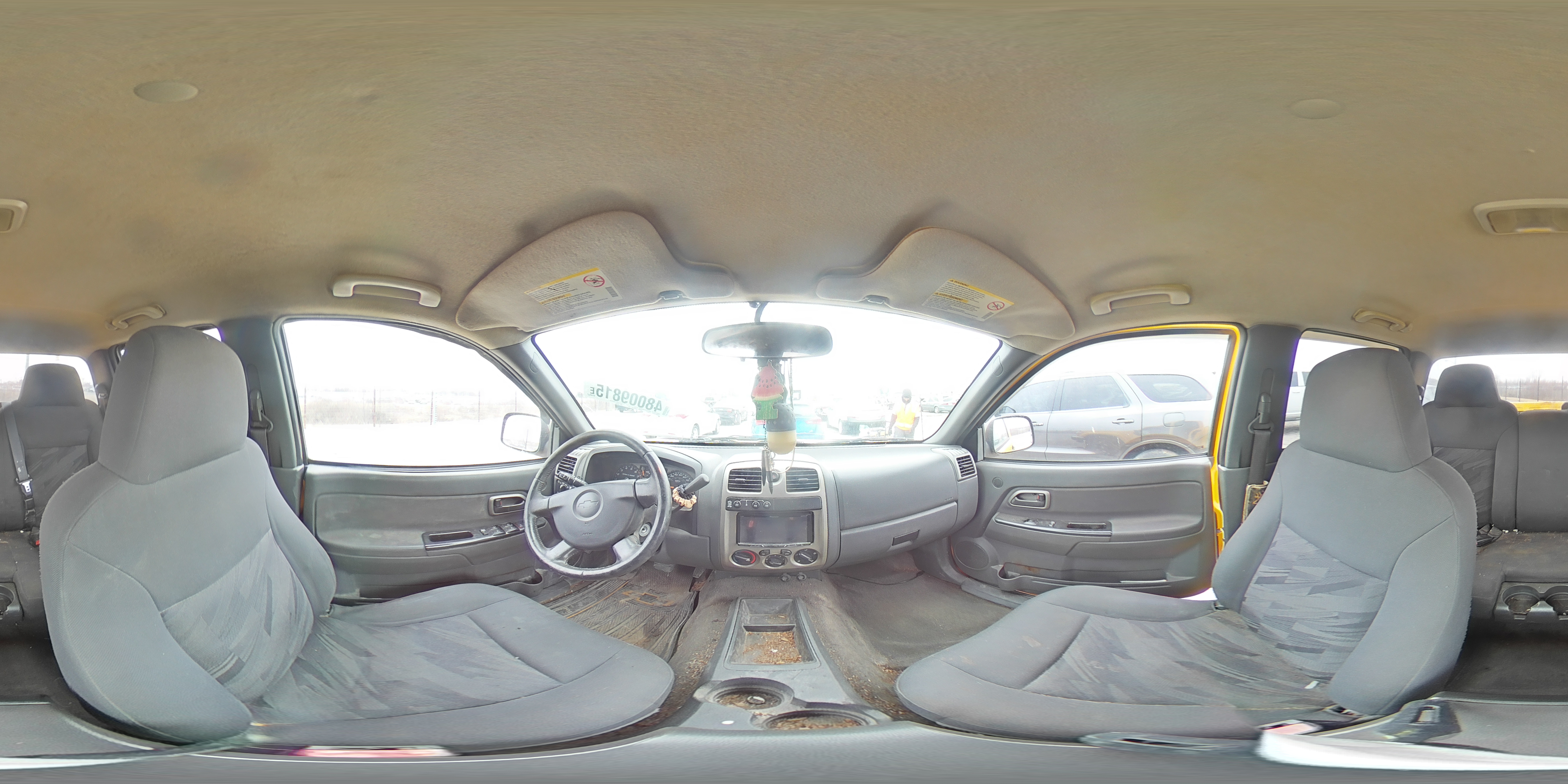 2004 Chevrolet Colorado - Image 13