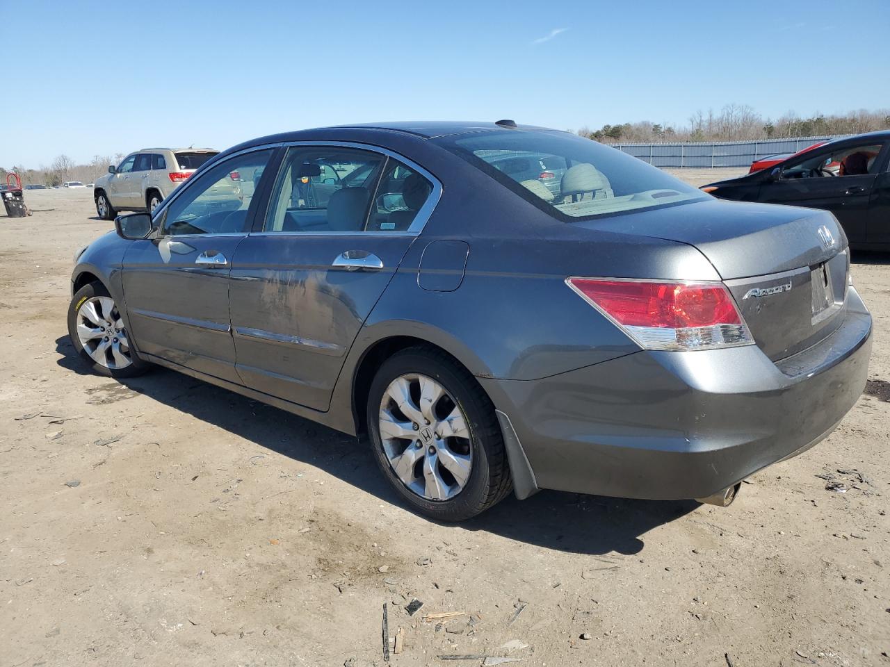 2009 Honda Accord - Image 2