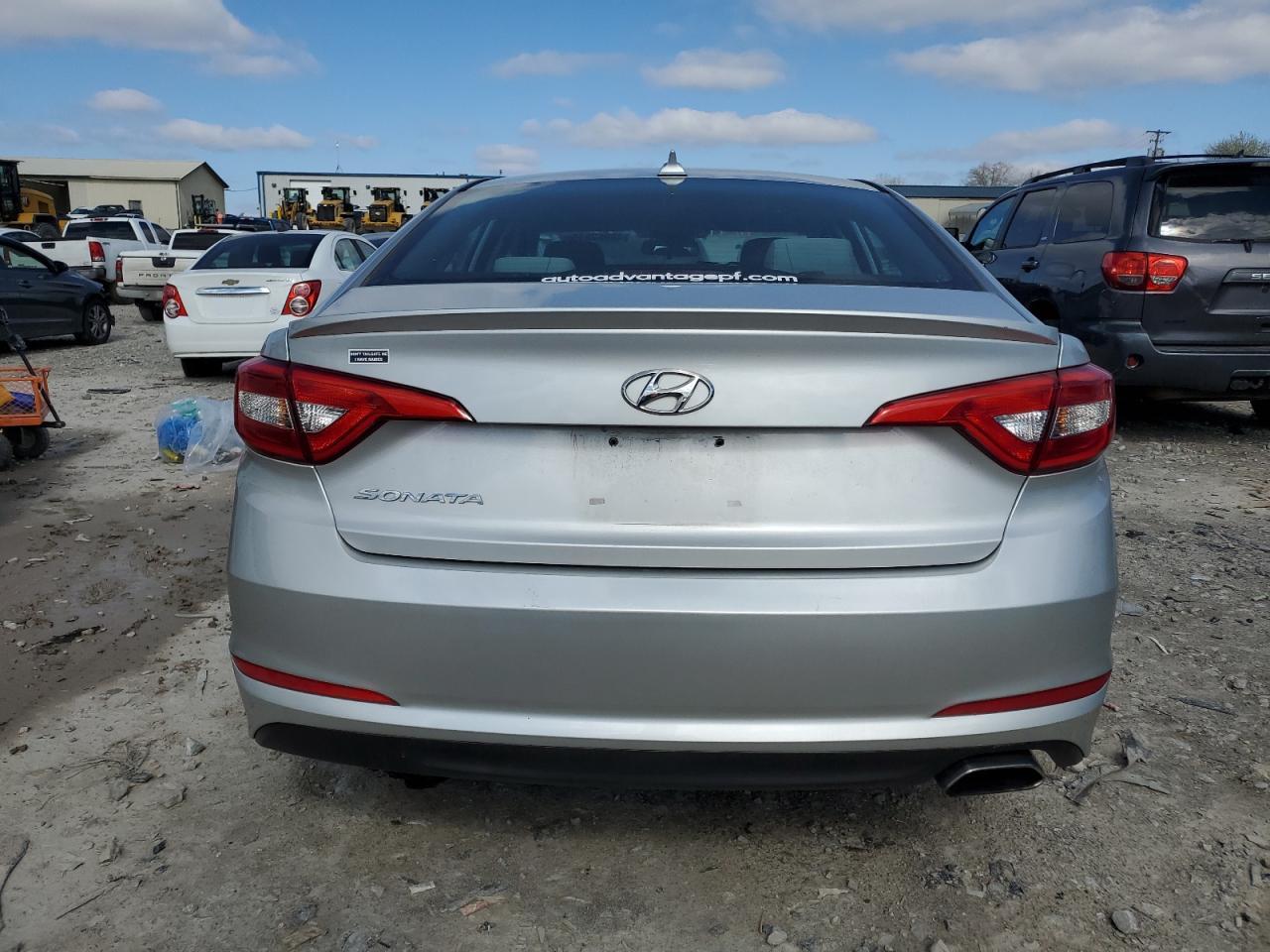 2015 Hyundai Sonata - Image 6