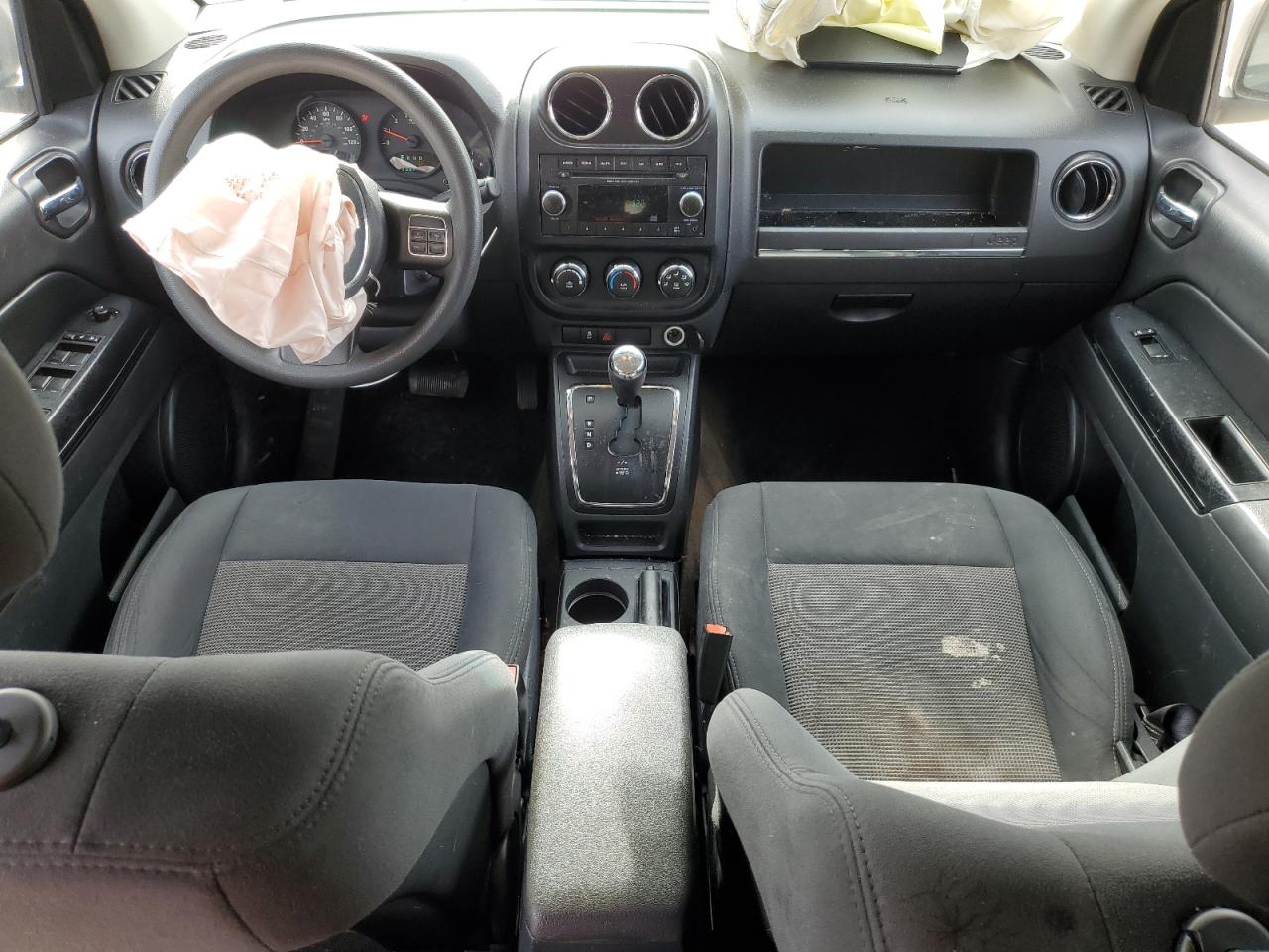 2013 Jeep Compass - Image 8