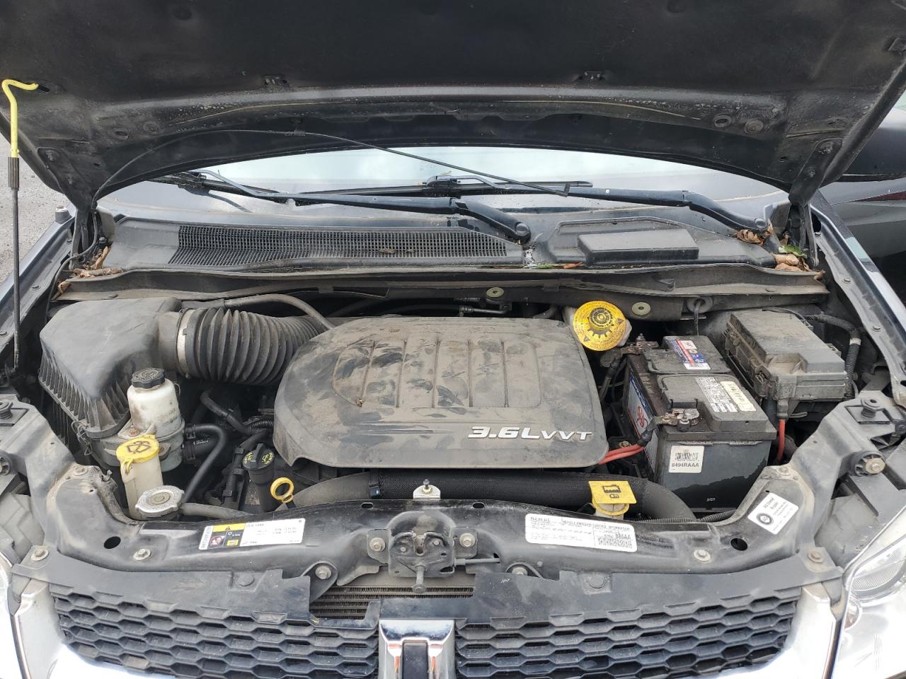 2017 Dodge Caravan - Image 12