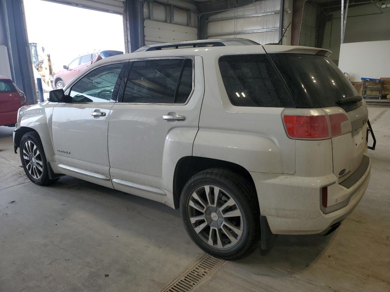 2016 GMC Terrain - Image 2