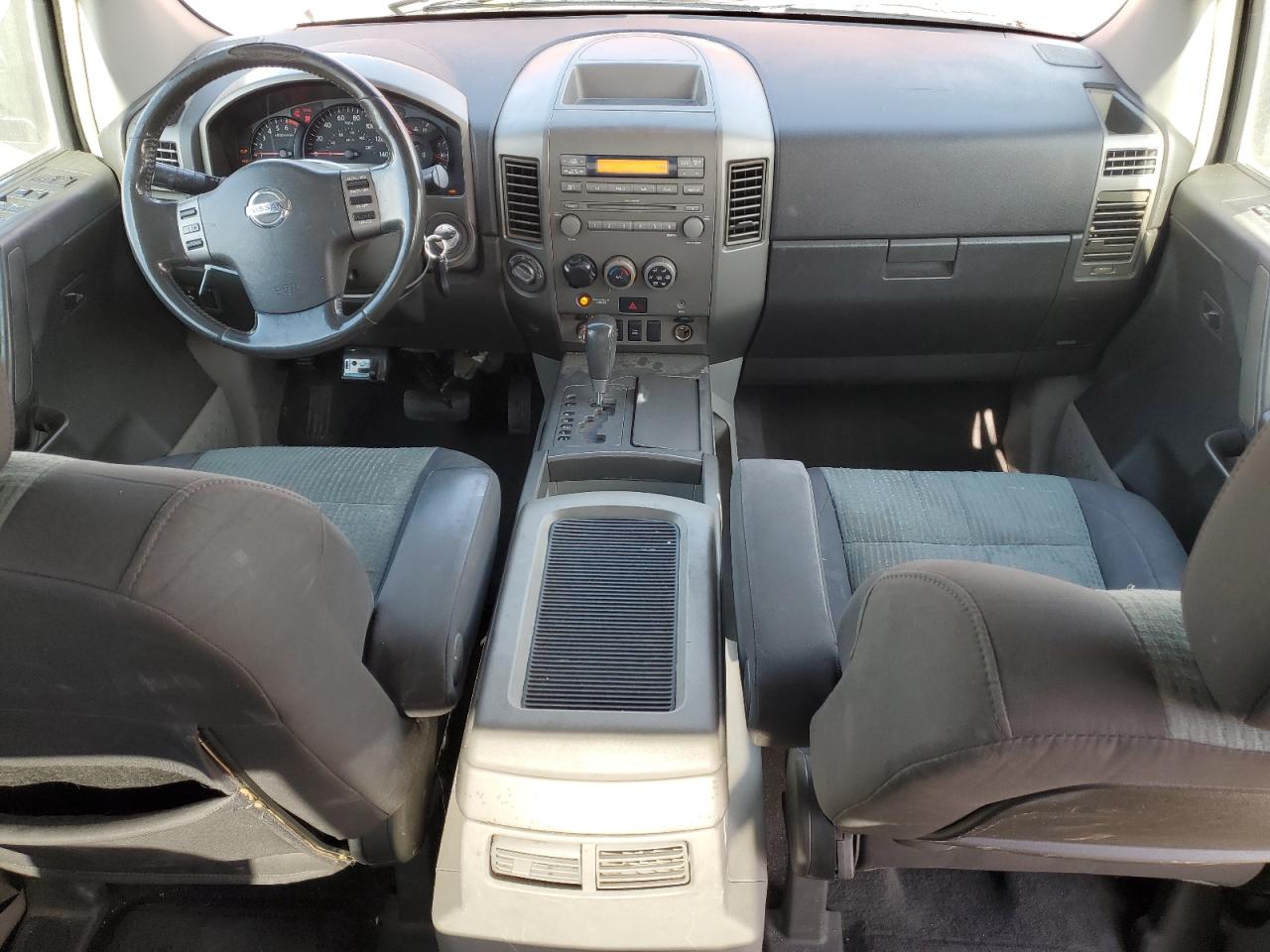 2004 Nissan Titan - Image 8