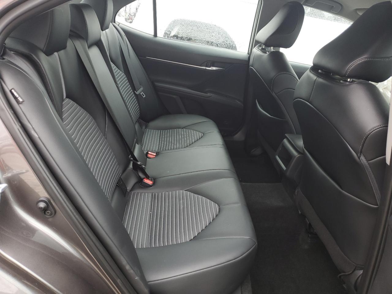 2022 Toyota Camry - Image 10