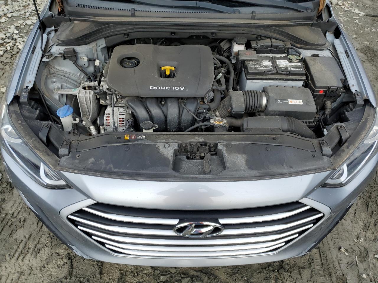 2017 Hyundai Elantra - Image 12