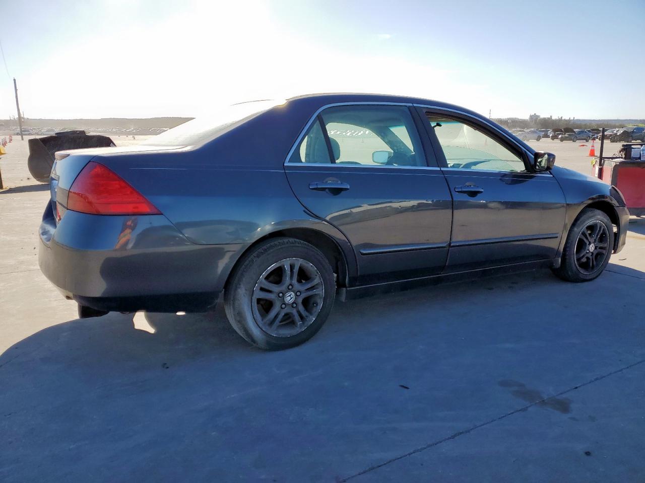 2006 Honda Accord - Image 3