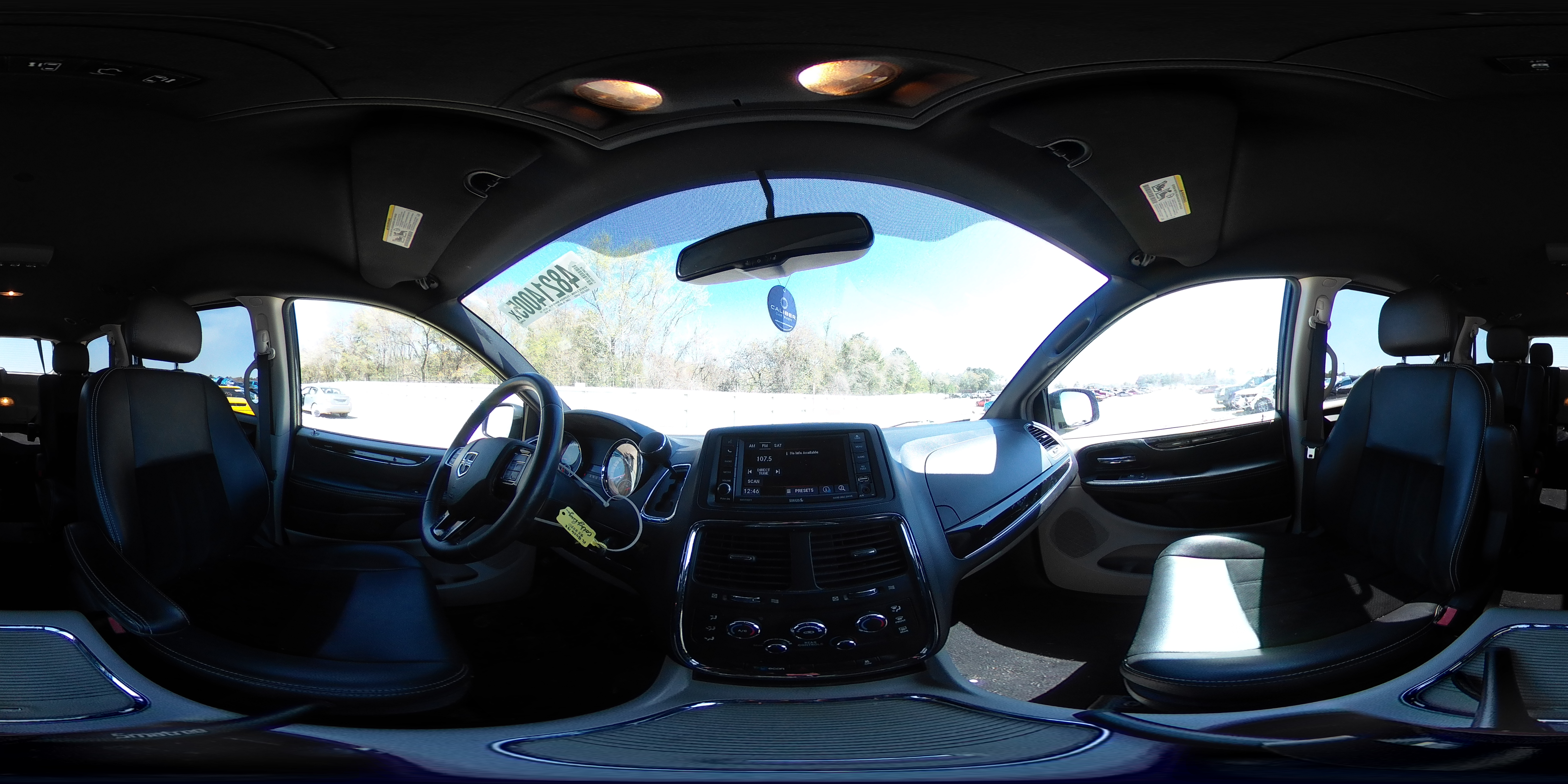 2017 Dodge Caravan - Image 16