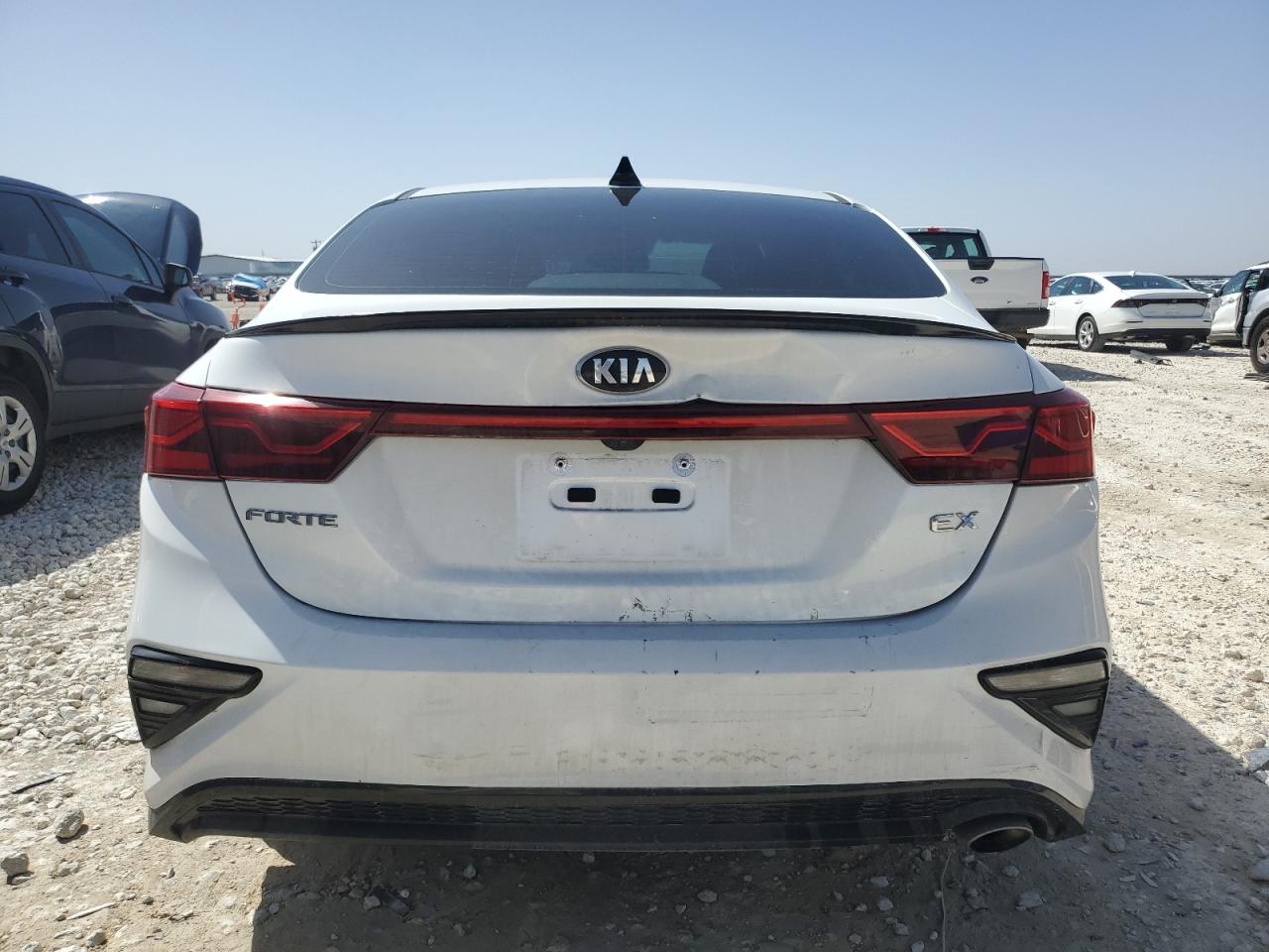 2021 Kia Forte - Image 6