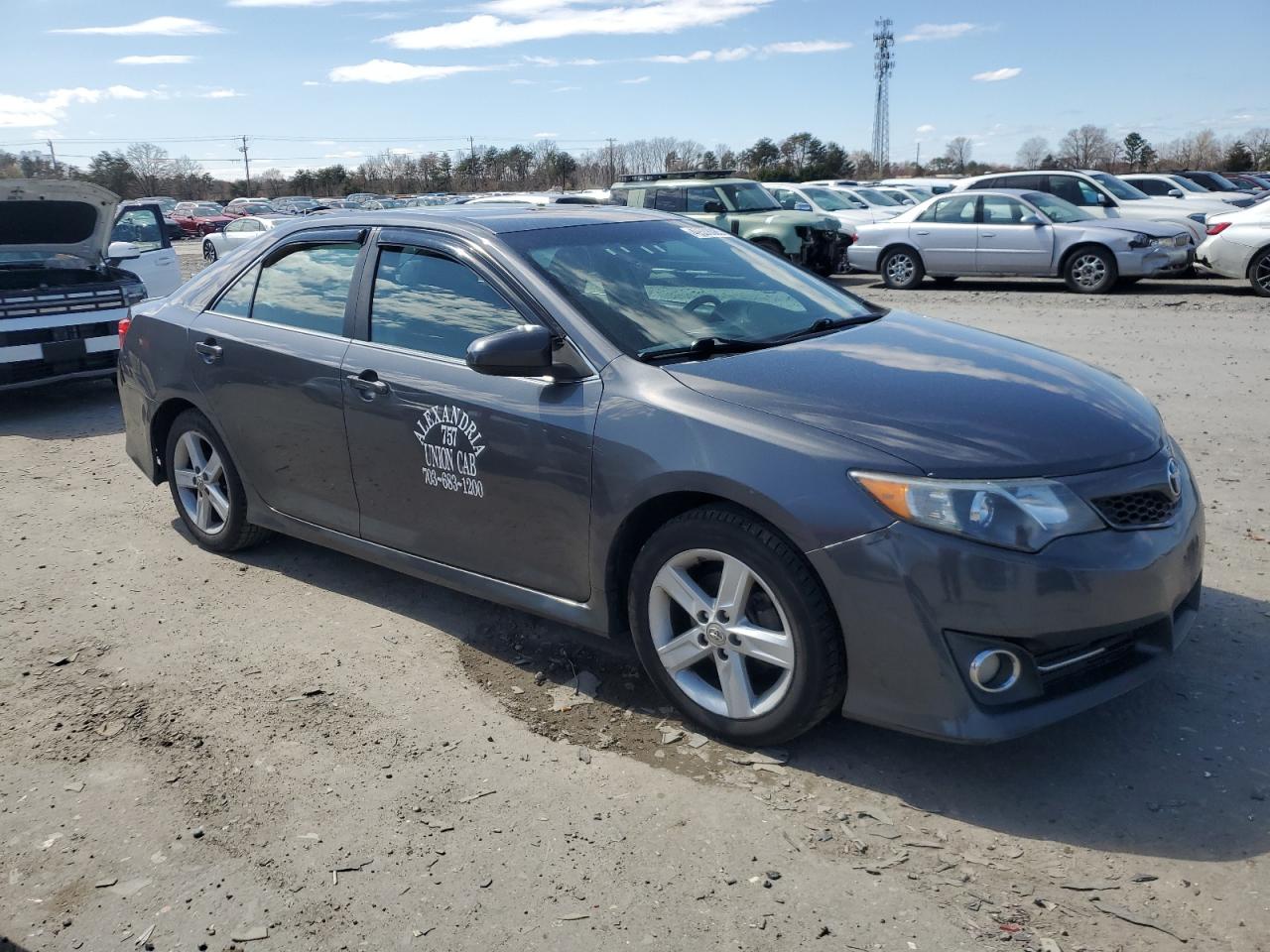2012 Toyota Camry - Image 4