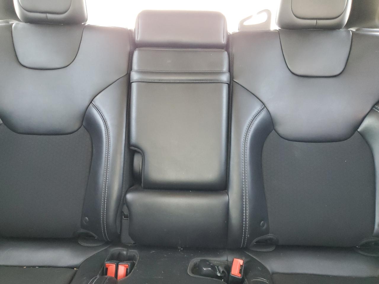 2019 Jeep Grand Cherokee - Image 10