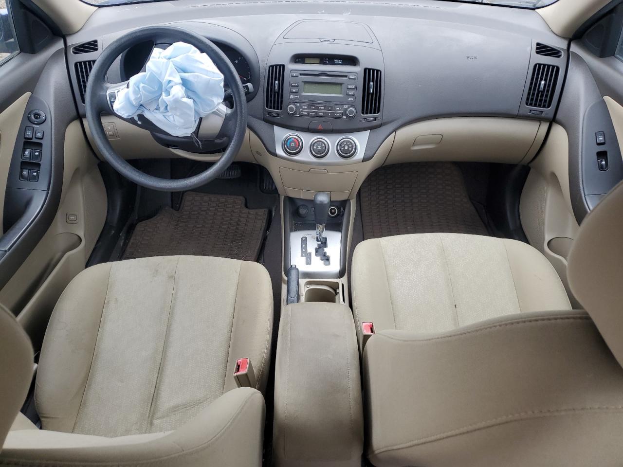 2010 Hyundai Elantra - Image 8
