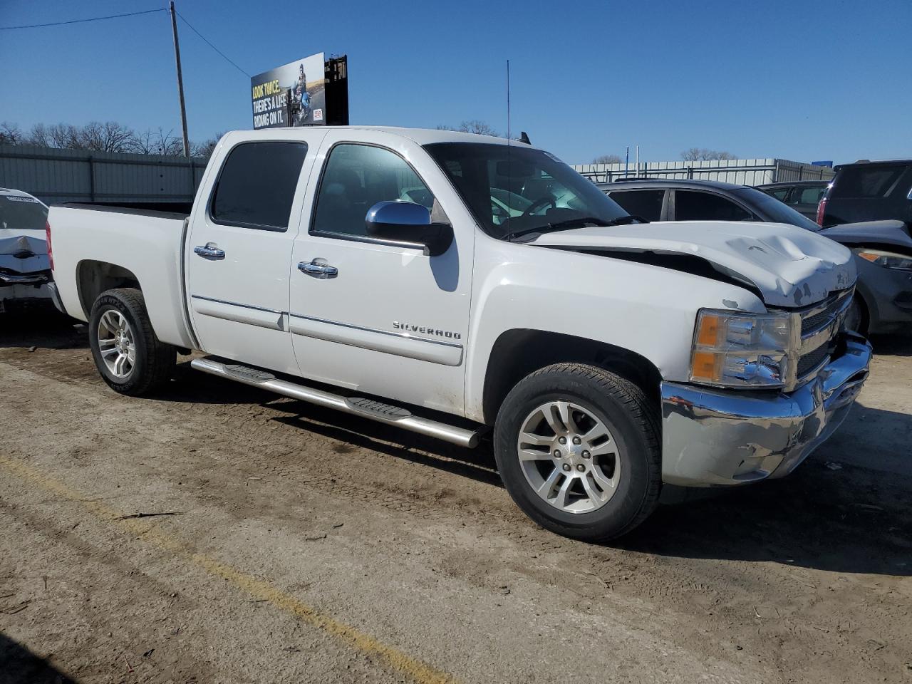 2013 Chevrolet Silverado - Image 4
