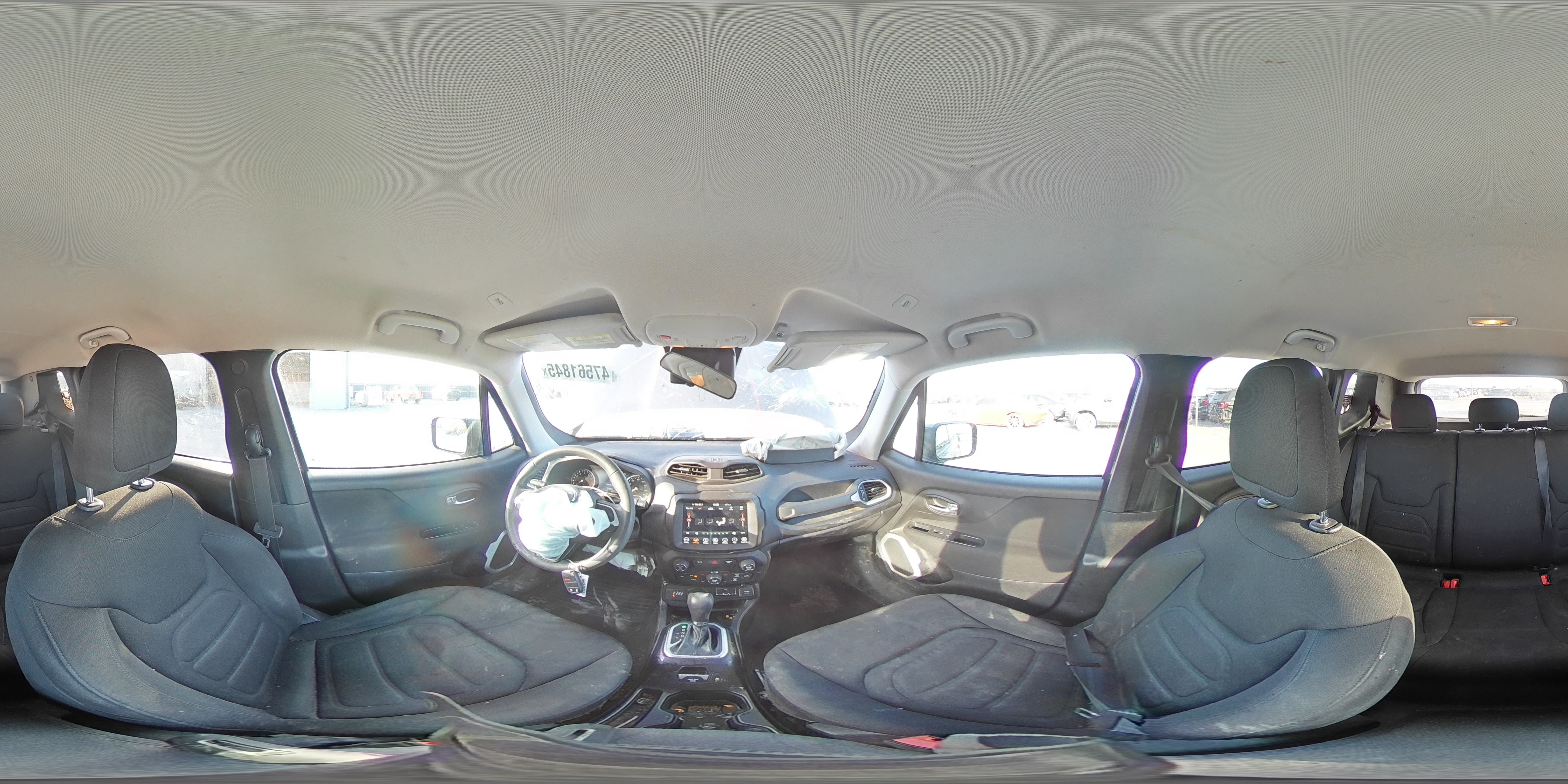 2019 Jeep Renegade - Image 13