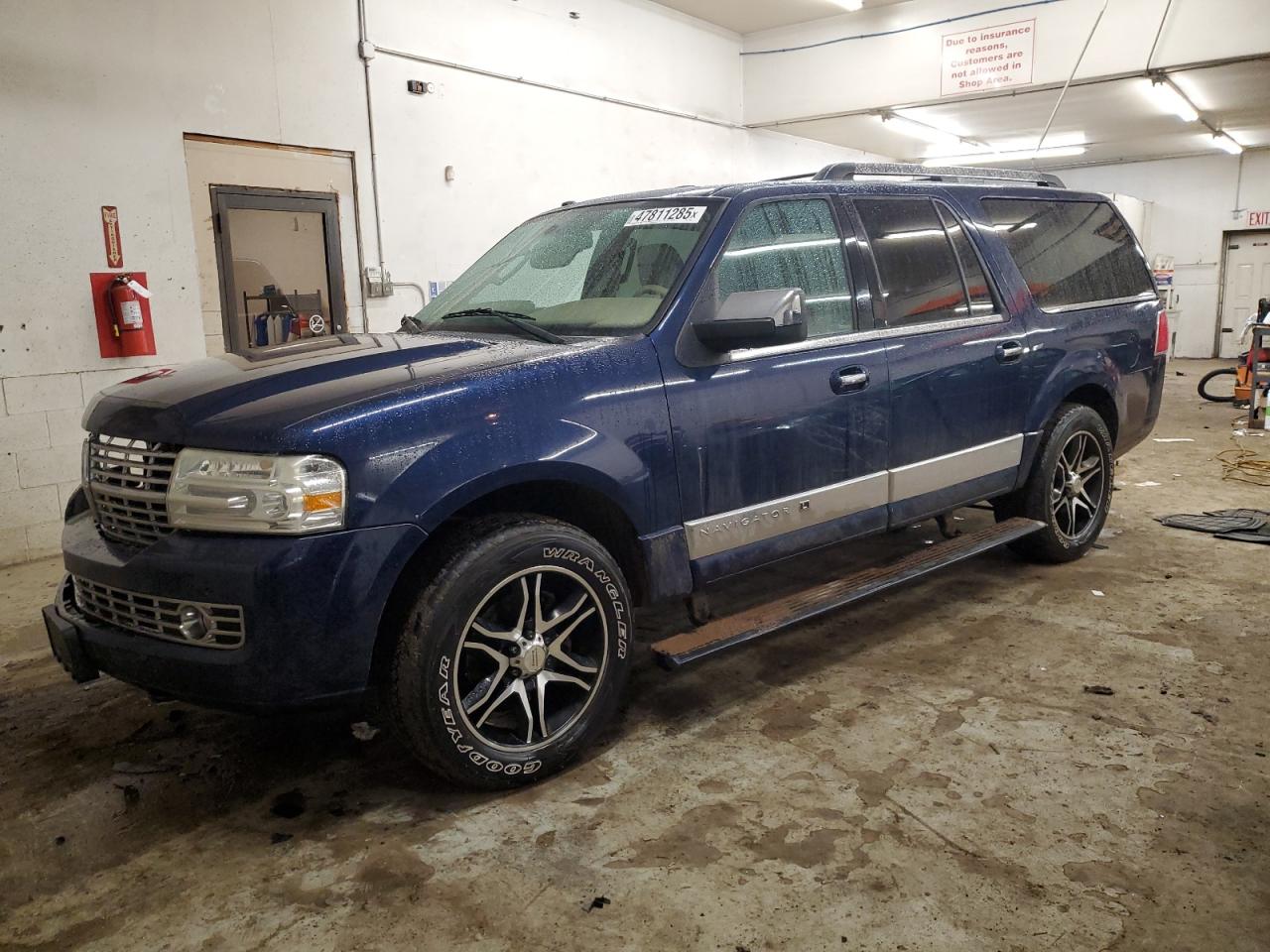 2010 Lincoln Navigator - Image 1