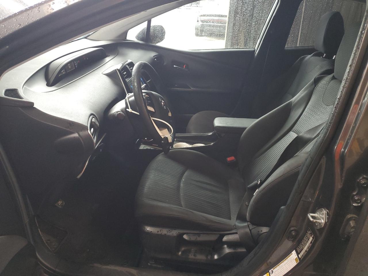 2016 Toyota Prius - Image 7