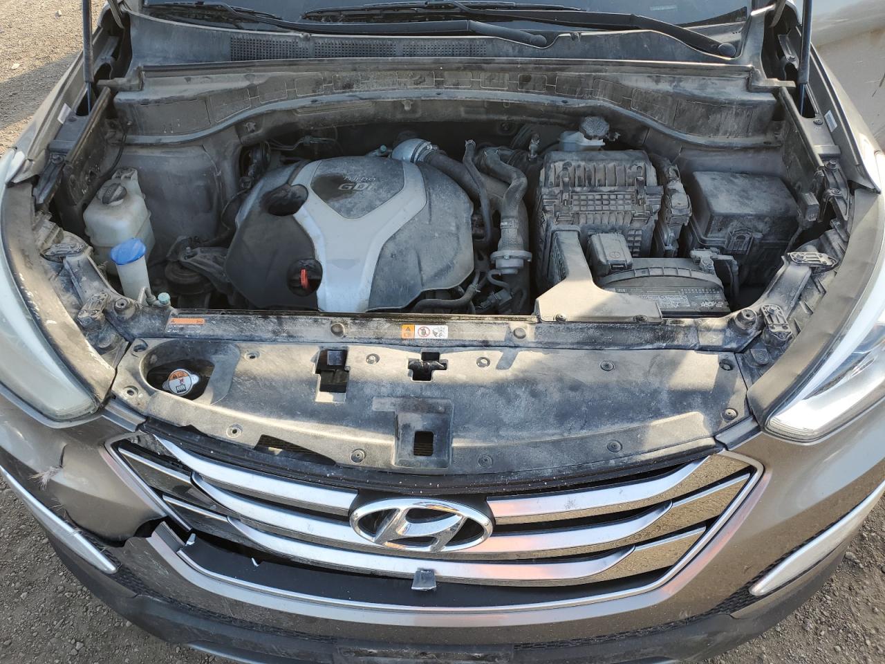 2015 Hyundai Santa Fe - Image 14