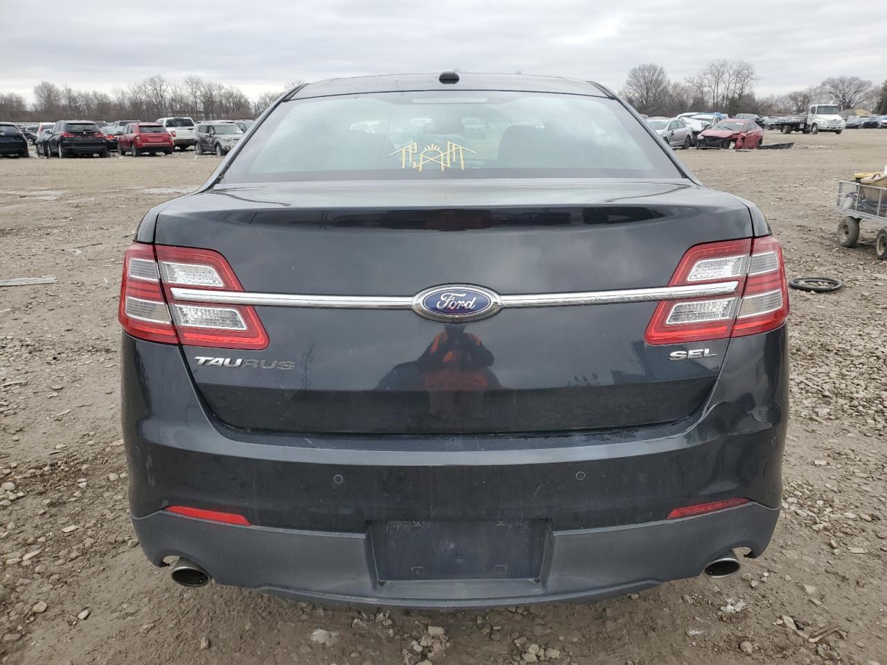 2013 Ford Taurus - Image 6