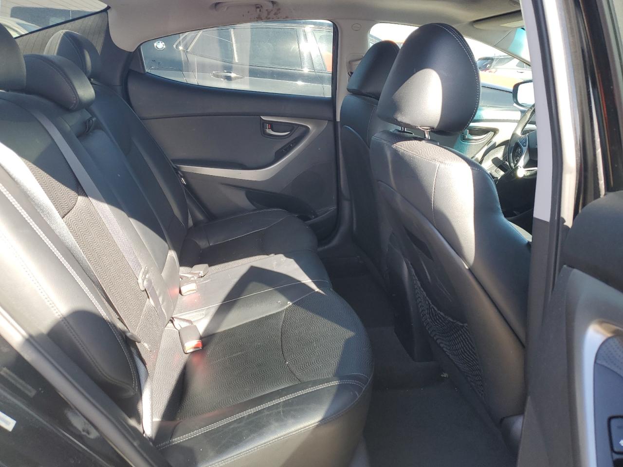 2013 Hyundai Elantra - Image 10