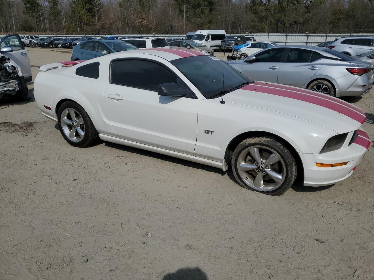 2006 Ford Mustang - Image 4