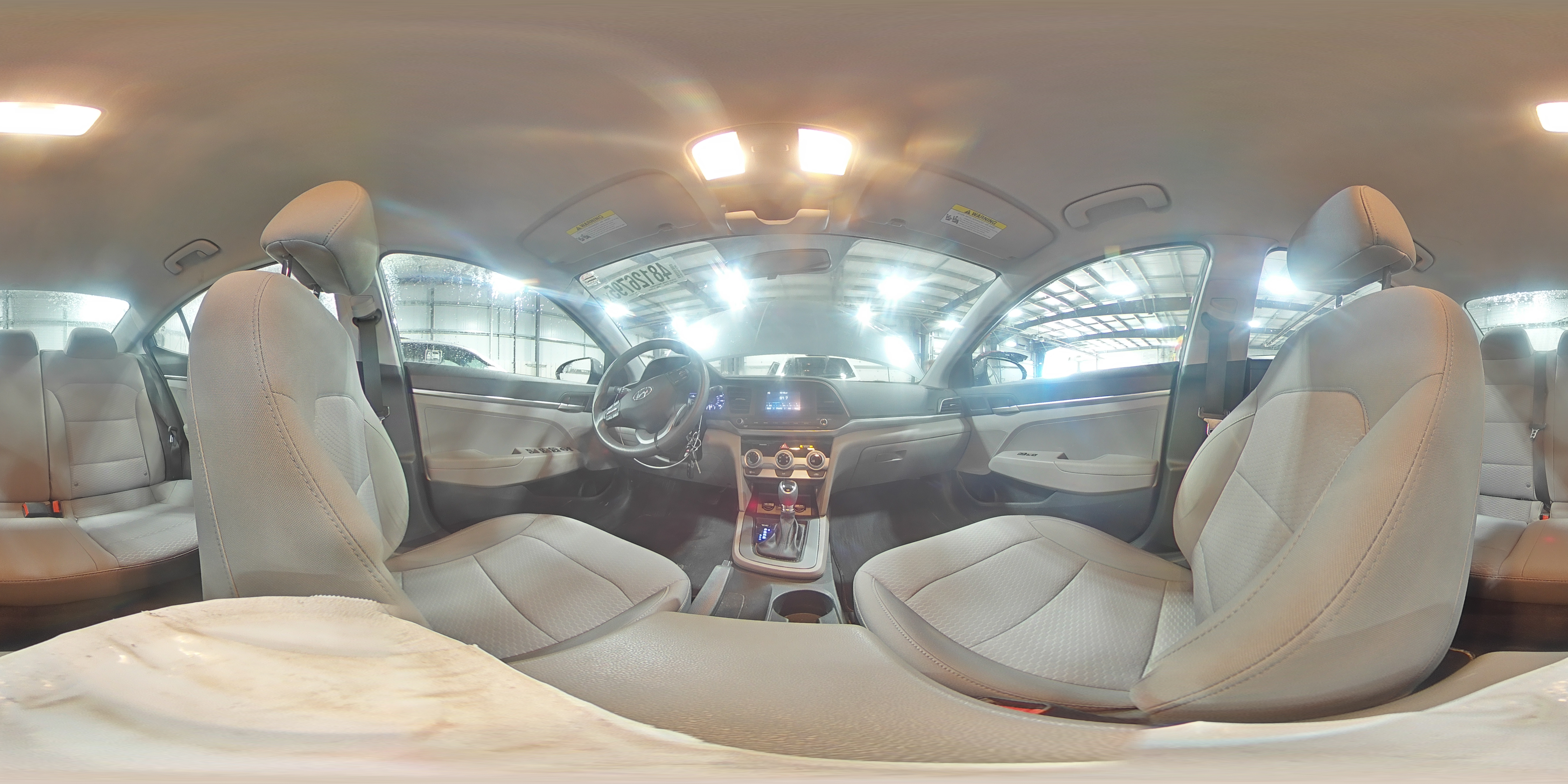 2019 Hyundai Elantra - Image 14
