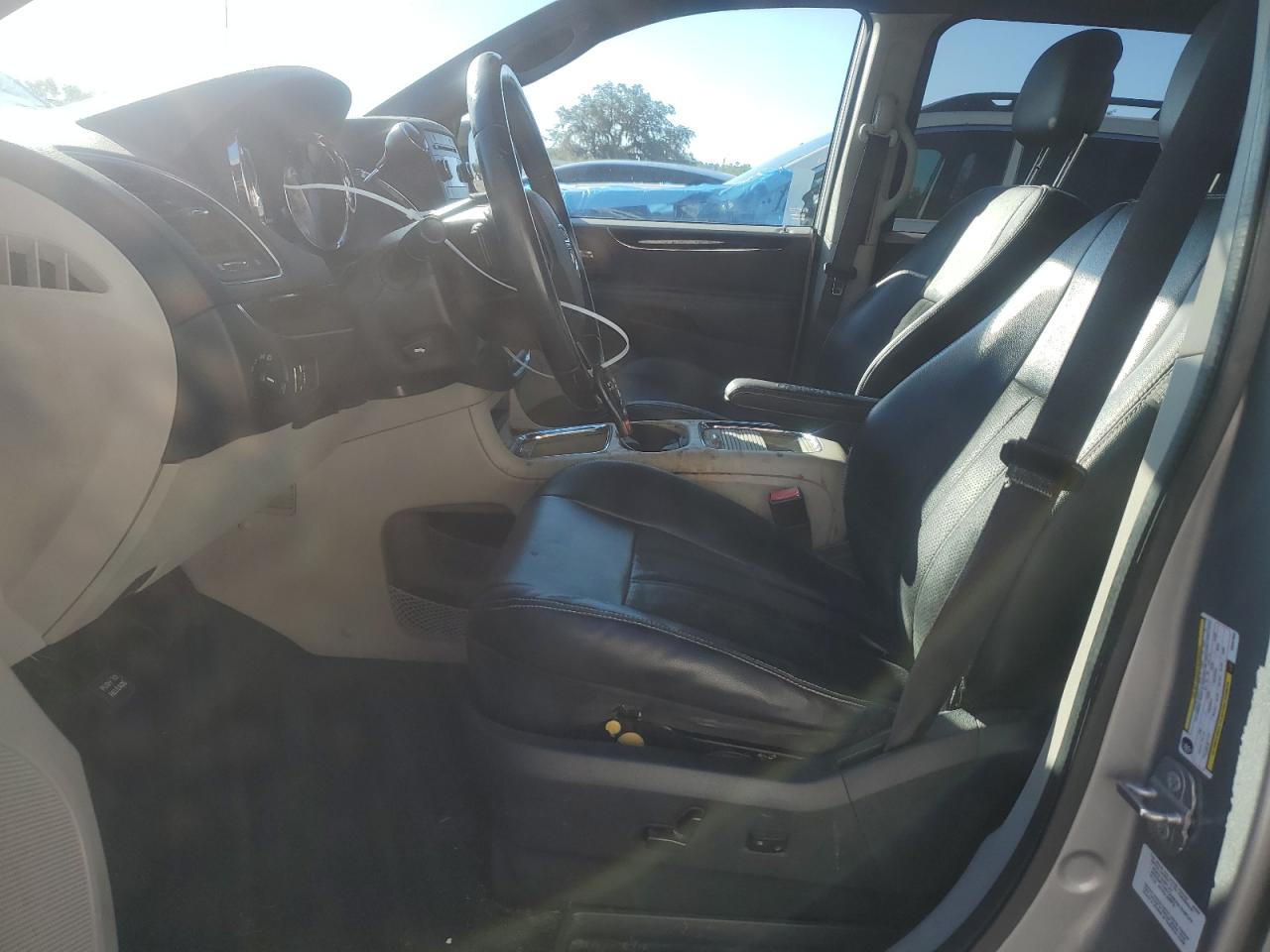 2014 Dodge Caravan - Image 7