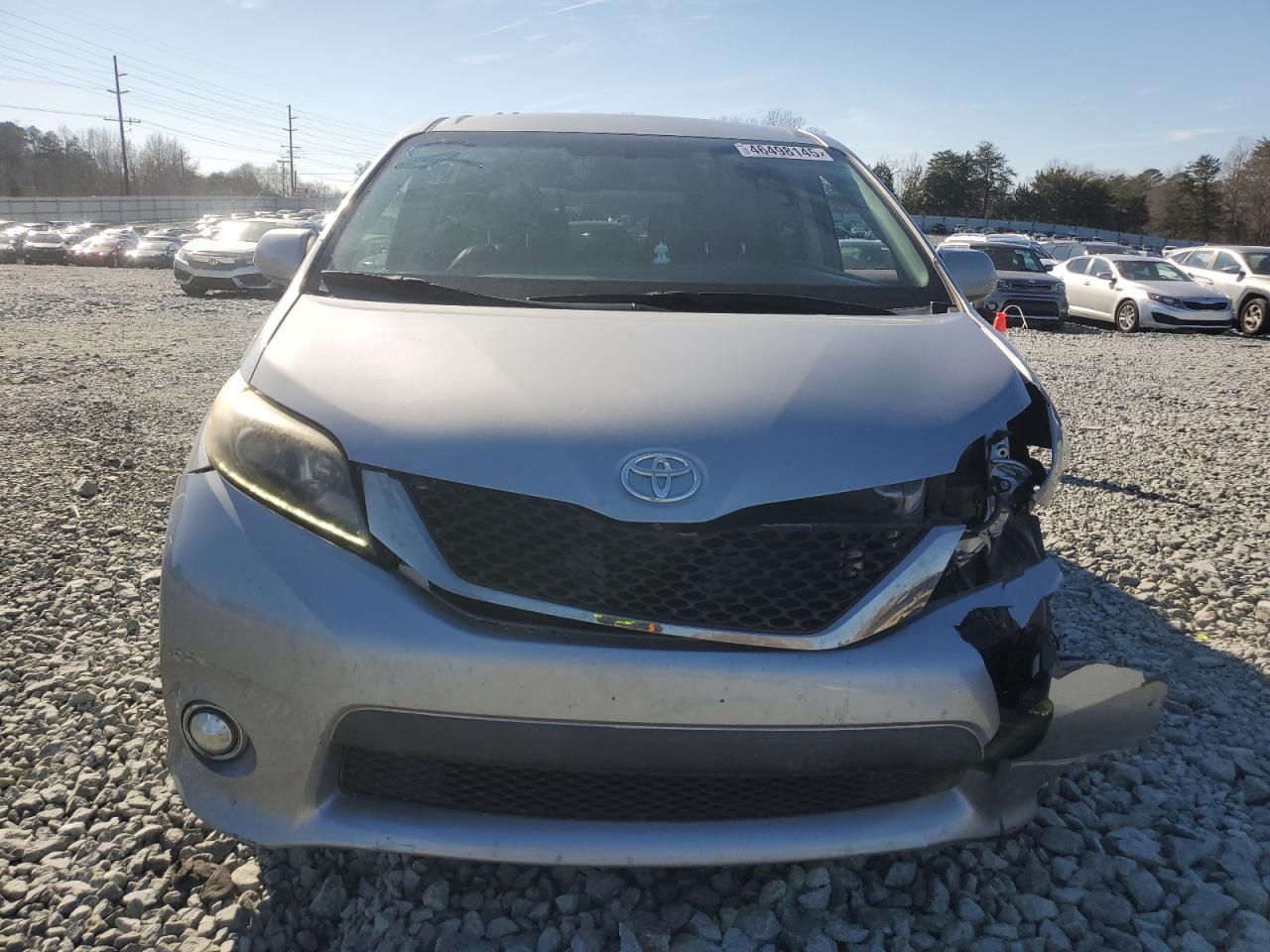 2016 Toyota Sienna - Image 5