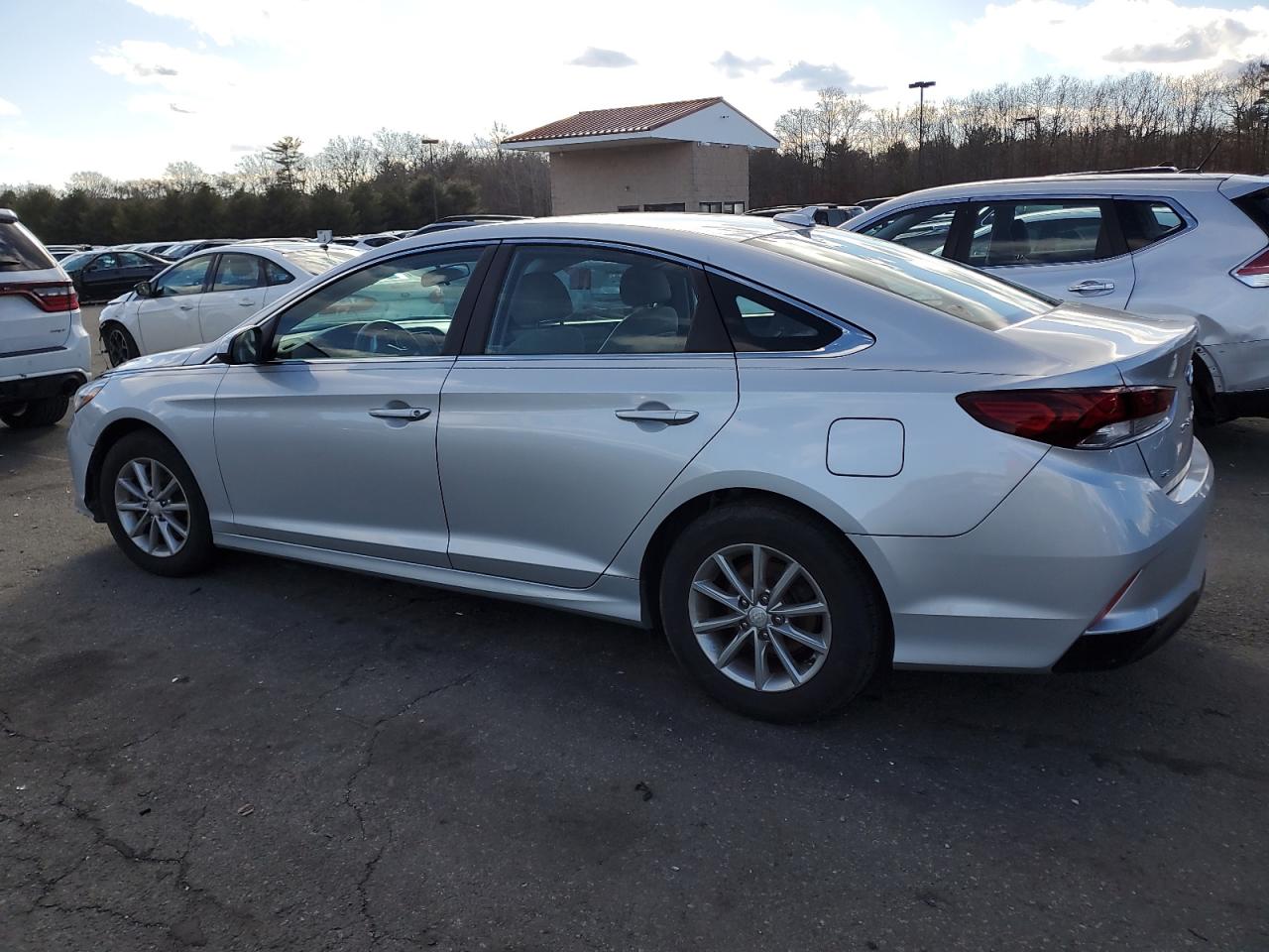 2018 Hyundai Sonata - Image 2