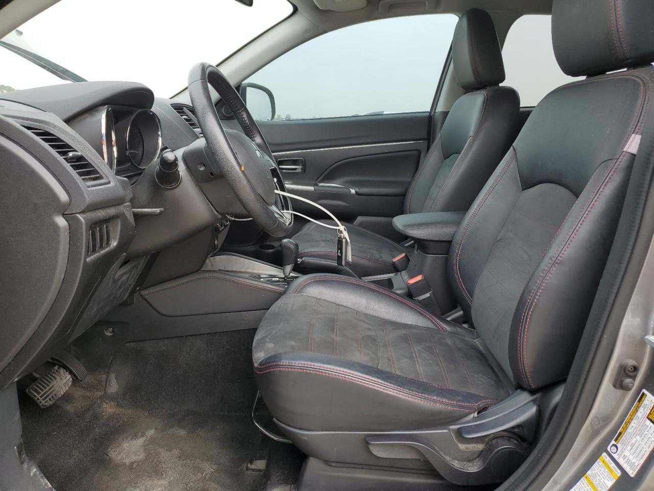 2018 Mitsubishi Outlander - Image 7