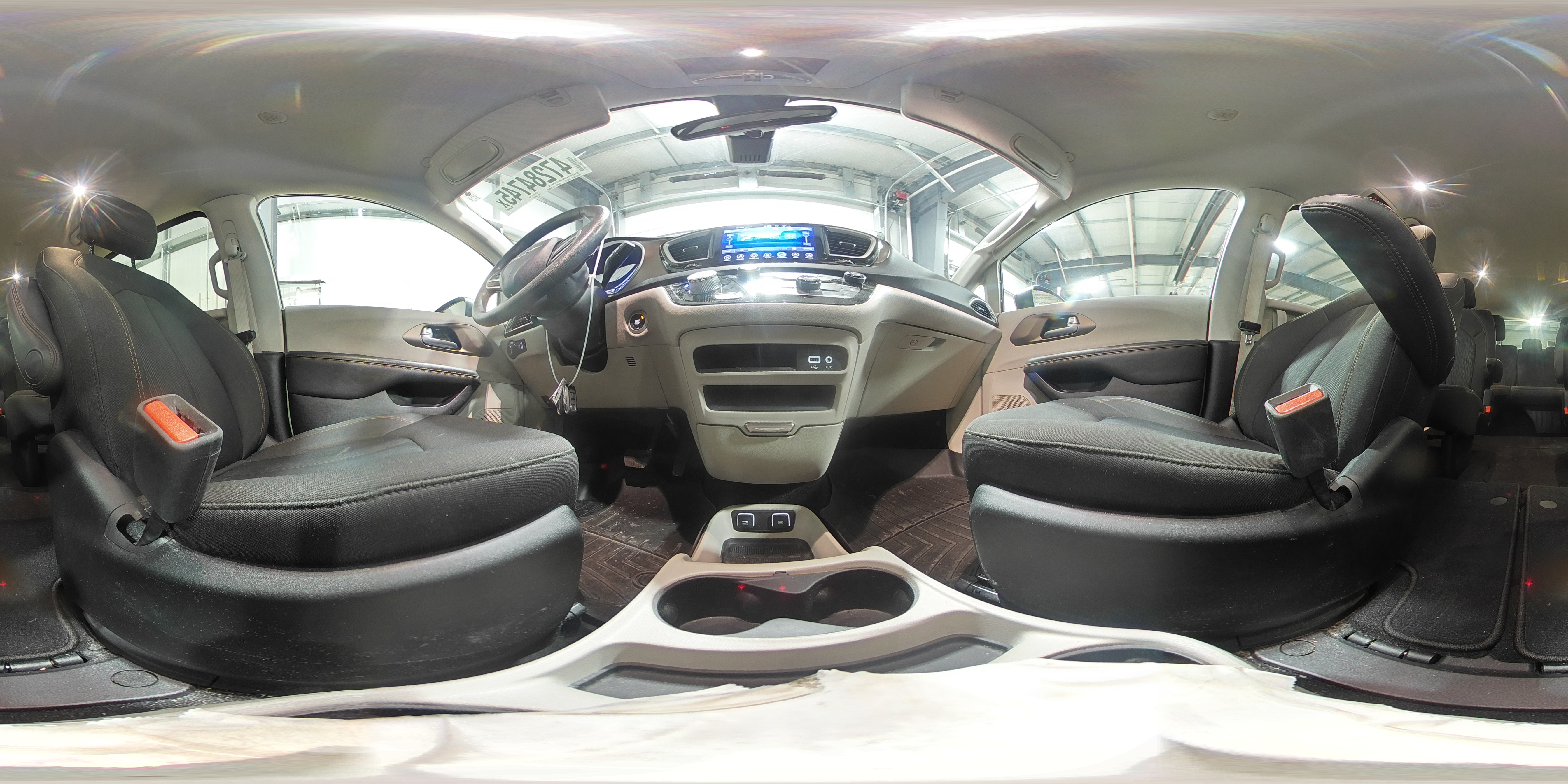 2017 Chrysler Pacifica - Image 15