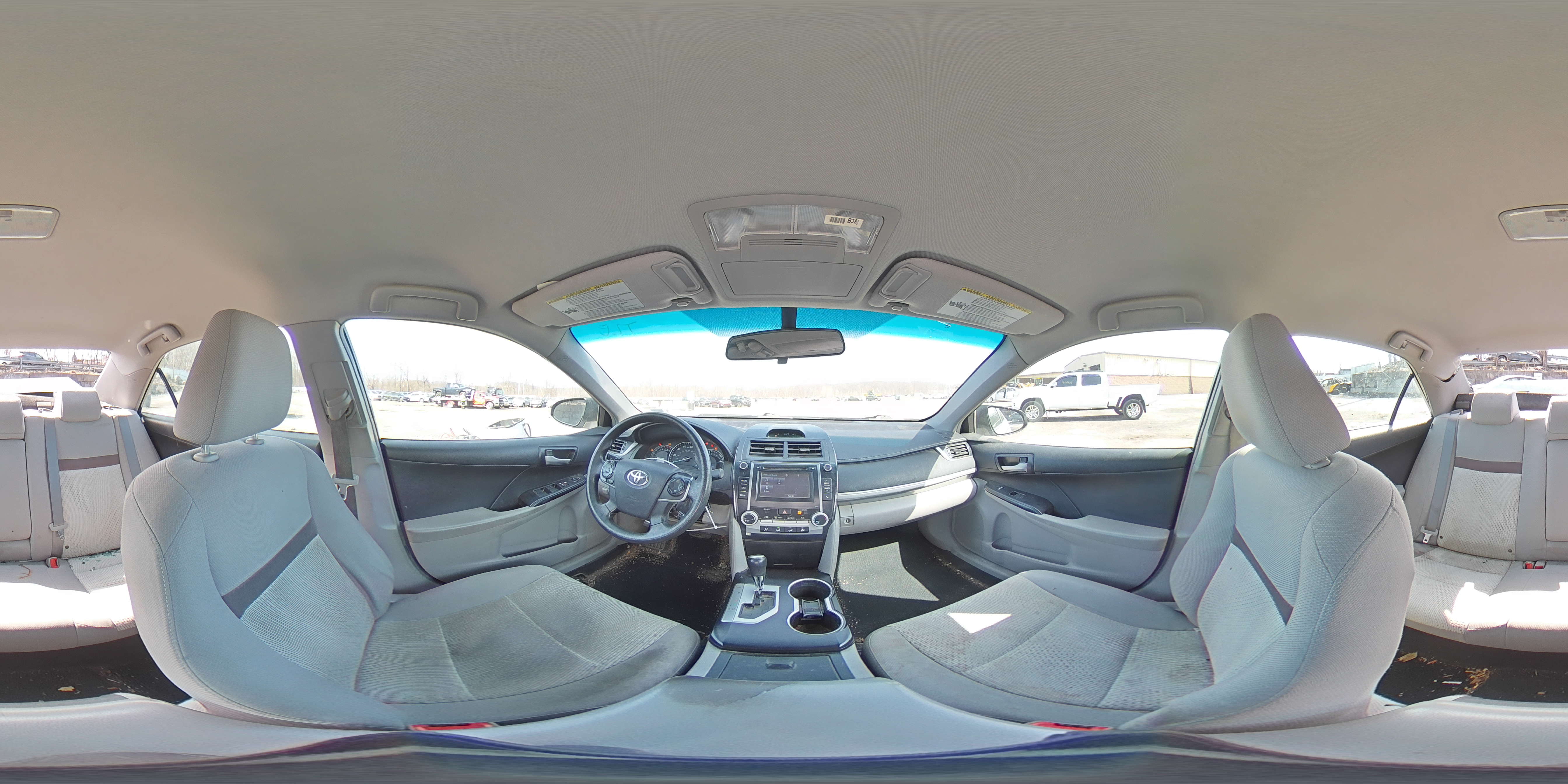 2014 Toyota Camry - Image 12