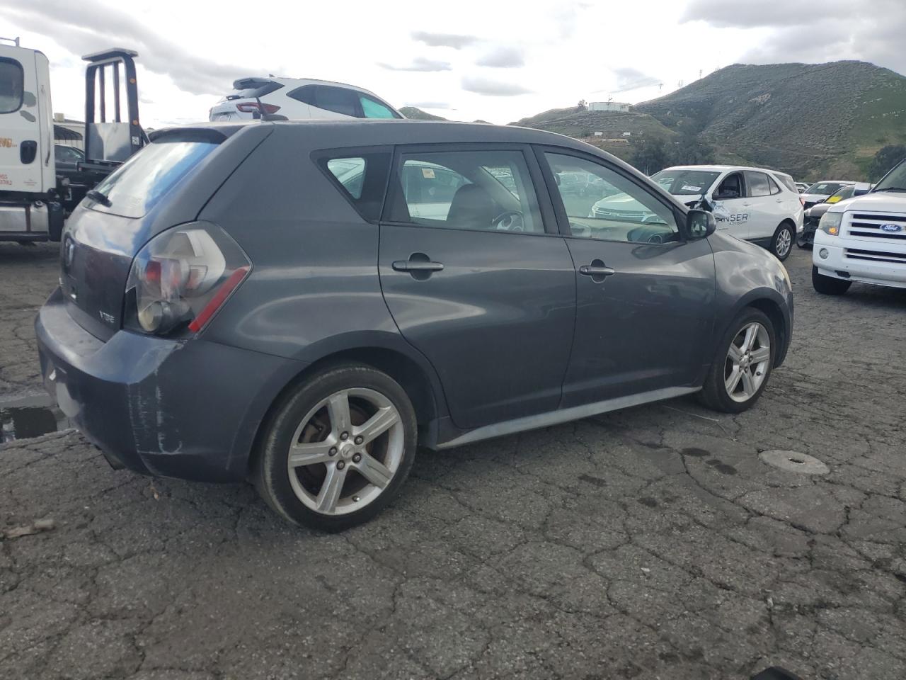 2009 Pontiac Vibe - Image 3
